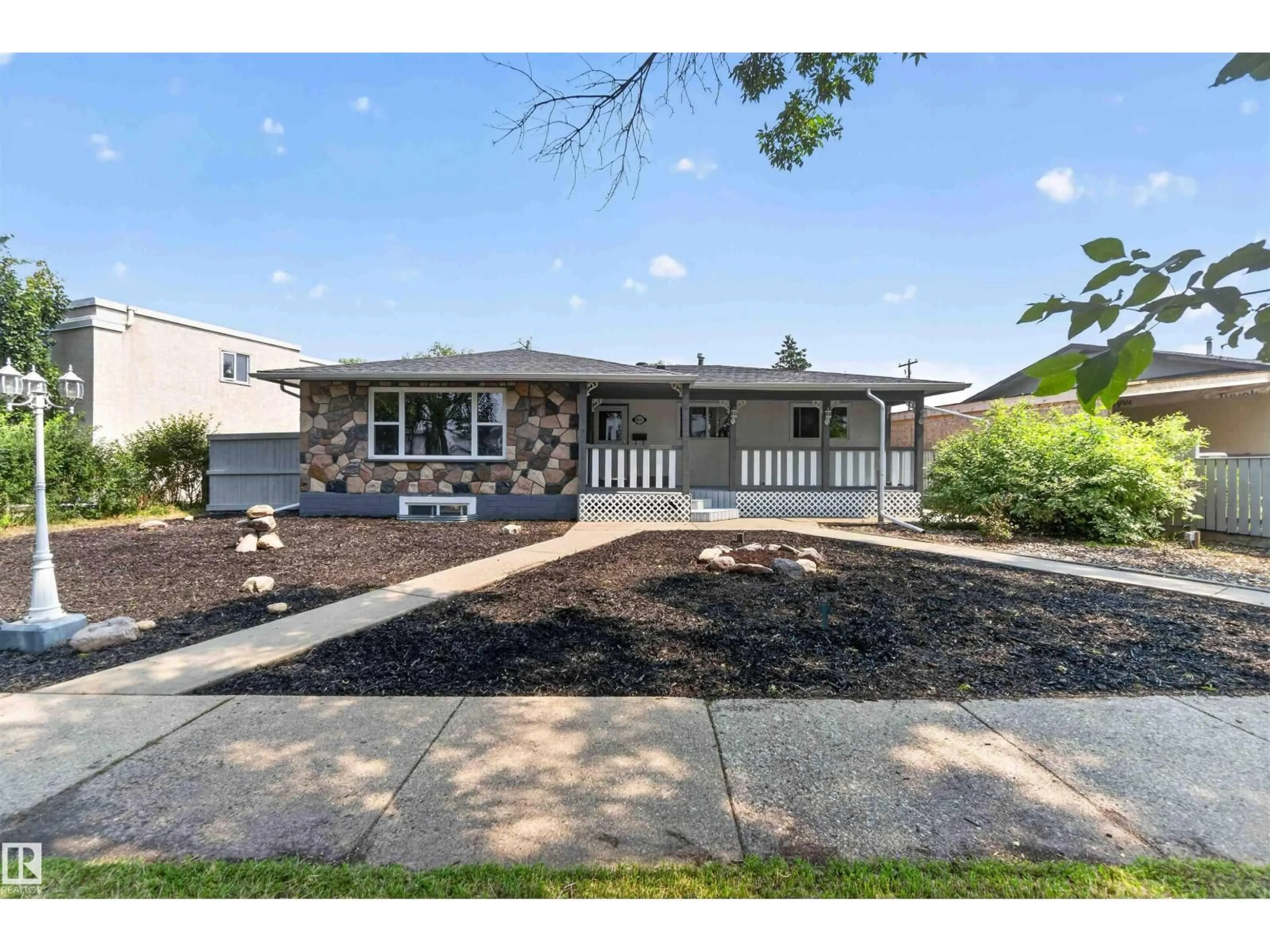 Unknown for 9611 95 ST, Fort Saskatchewan Alberta T8L1R9