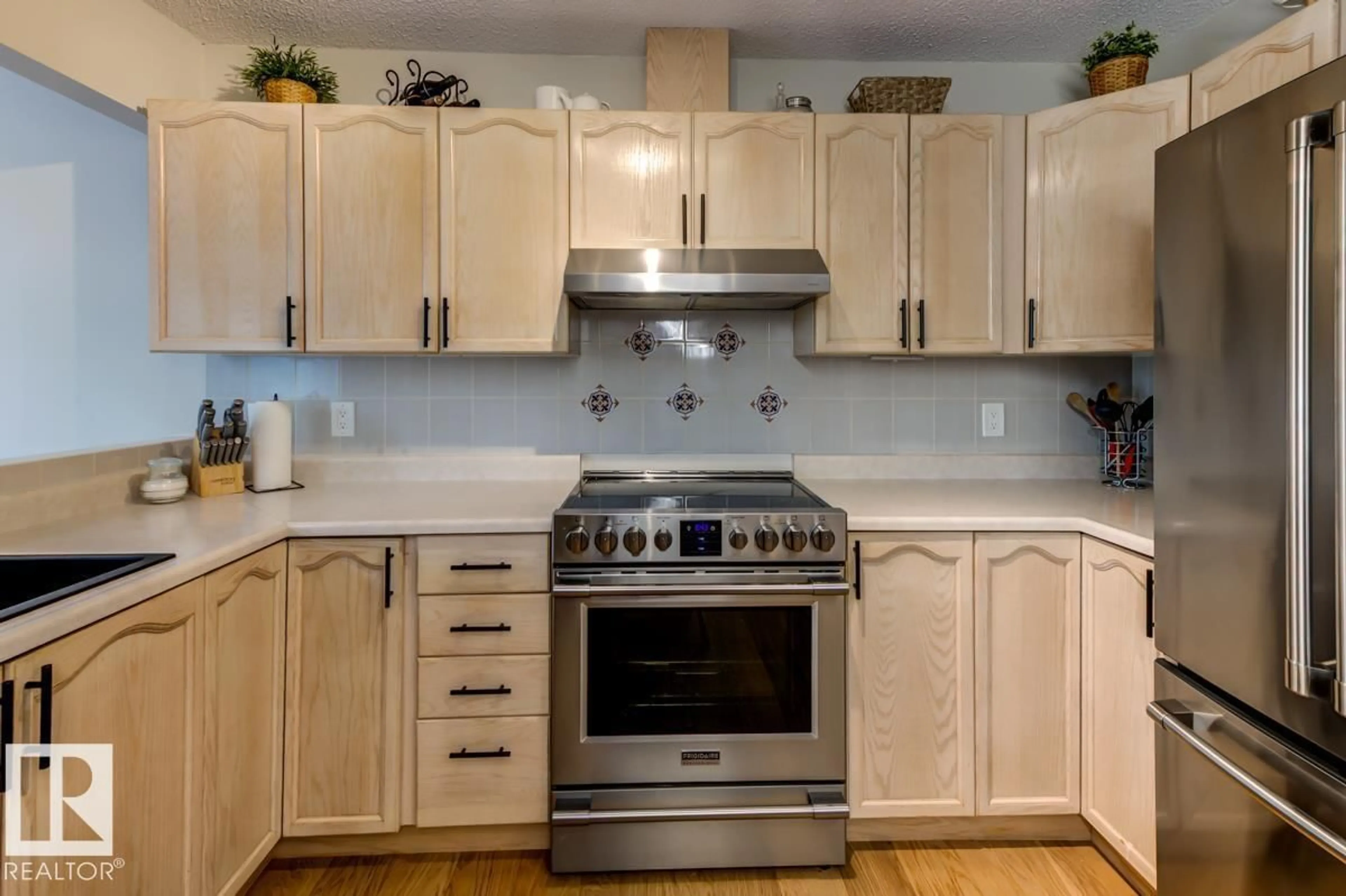 Standard kitchen, unknown for 7539 188 STREET, Edmonton Alberta T5T5W9