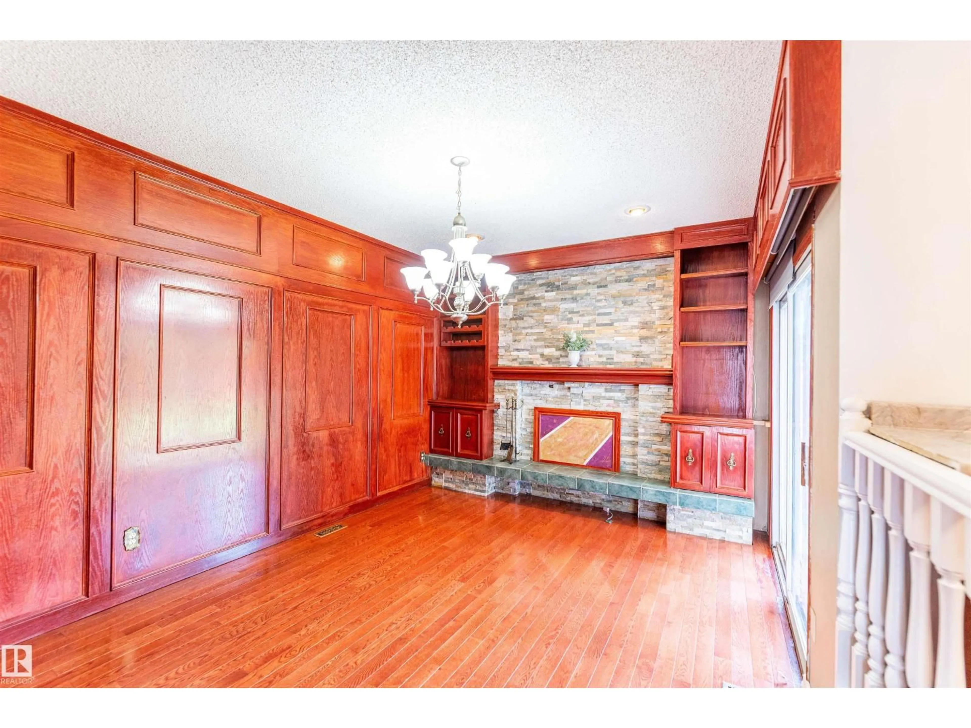Unknown for 16524 116 ST NW, Edmonton Alberta T5X3T8