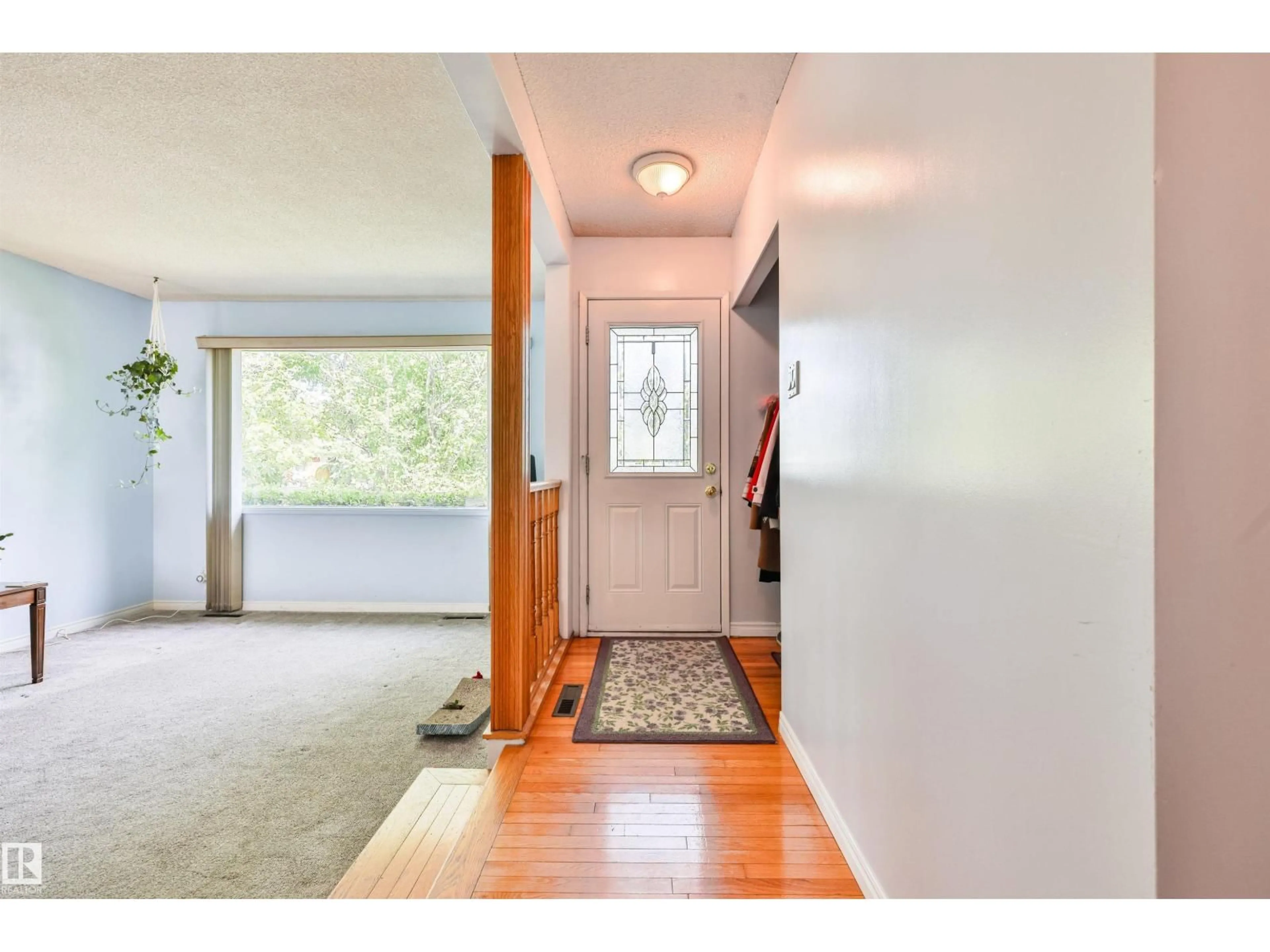 Indoor entryway for NW - 3824 111B ST, Edmonton Alberta T6J1H5