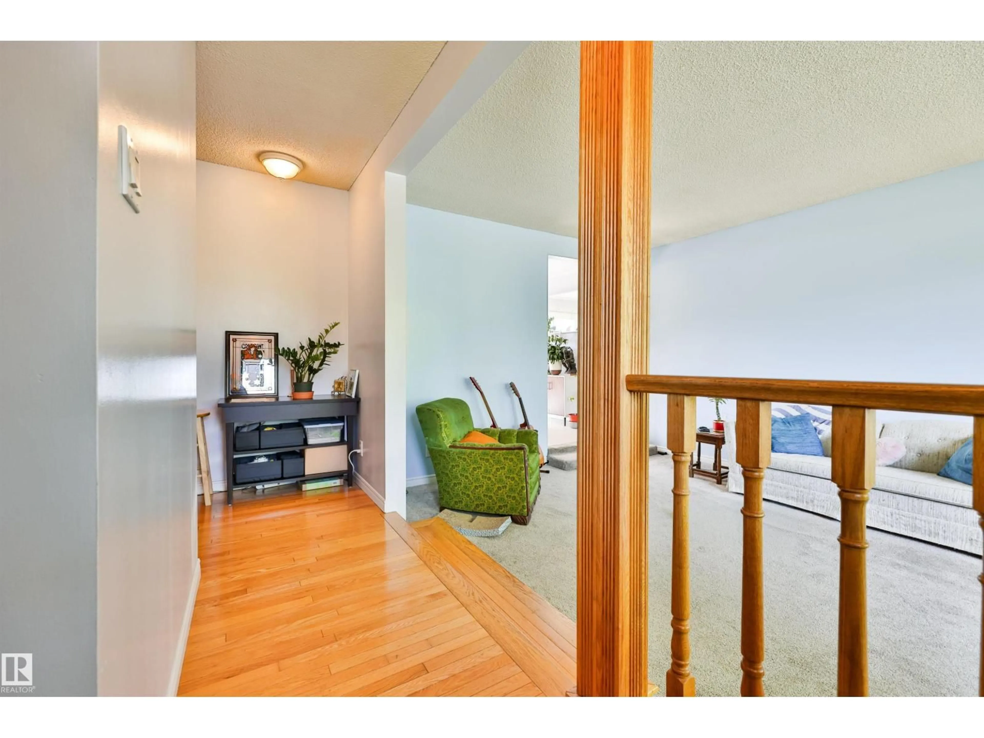 Indoor entryway for NW - 3824 111B ST, Edmonton Alberta T6J1H5