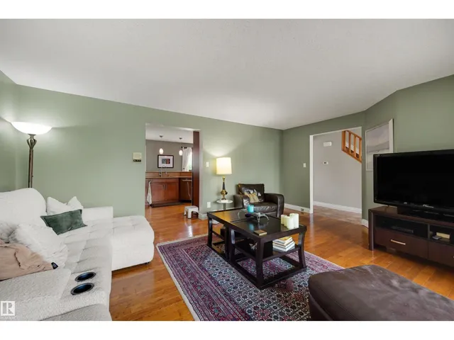 NW - 11233 34A AV, Edmonton 4