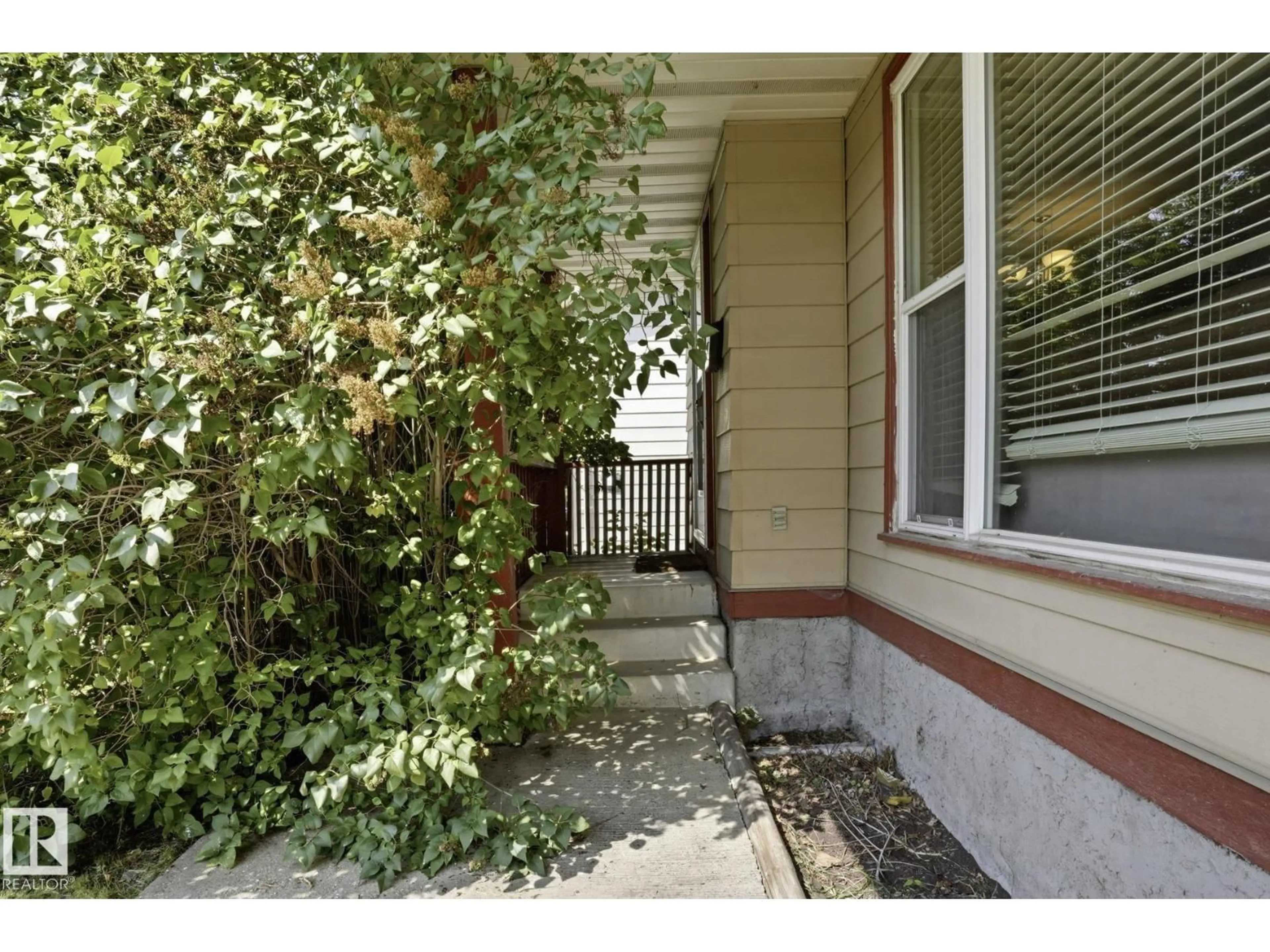 Unknown for 5702 52 AV, Beaumont Alberta T4X1B5
