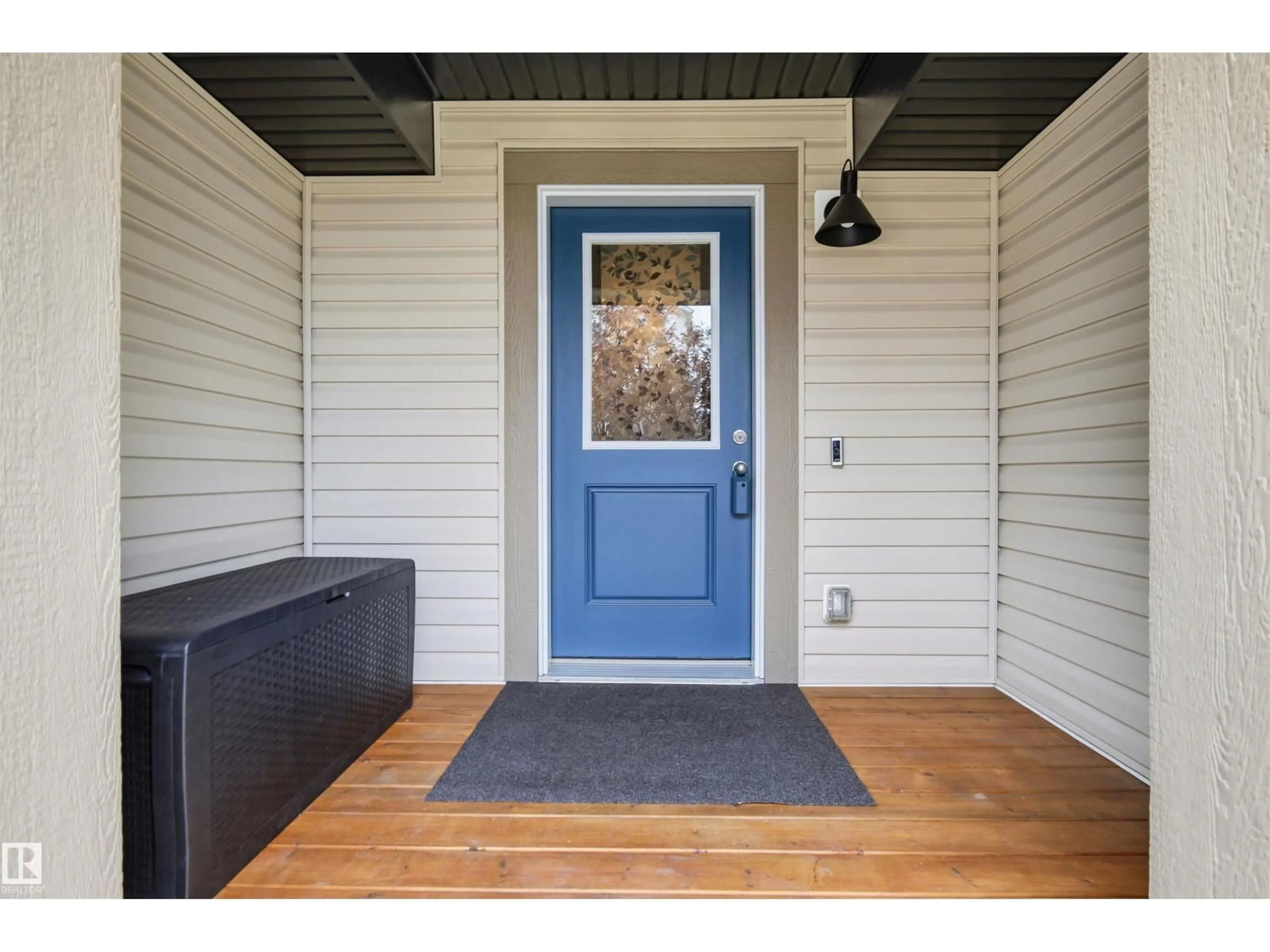 Indoor entryway for NW - 20127 19 AV, Edmonton Alberta T6M0X9