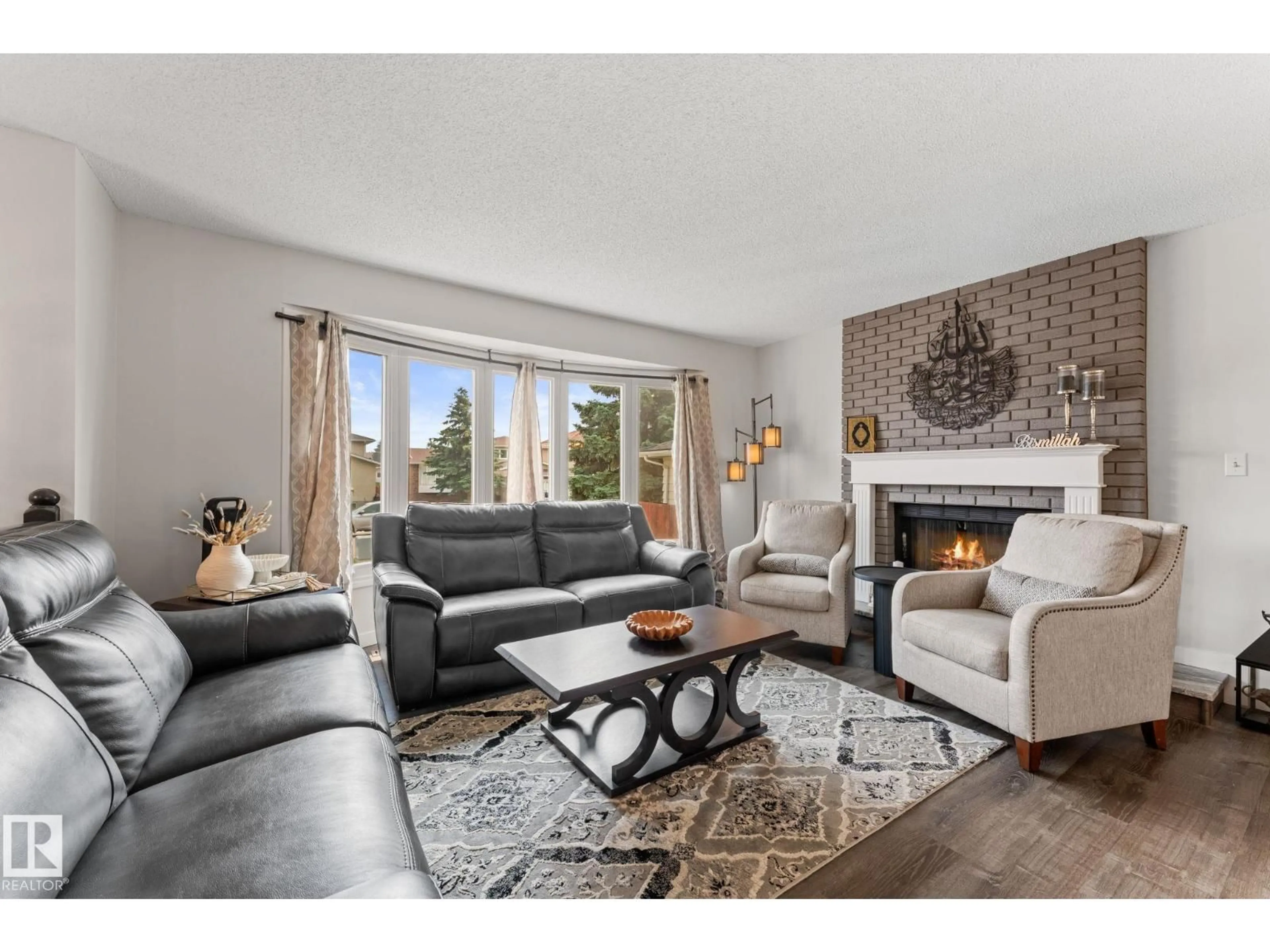 Living room with furniture, unknown for 34 STIRLING RD, Edmonton Alberta T5X4C3