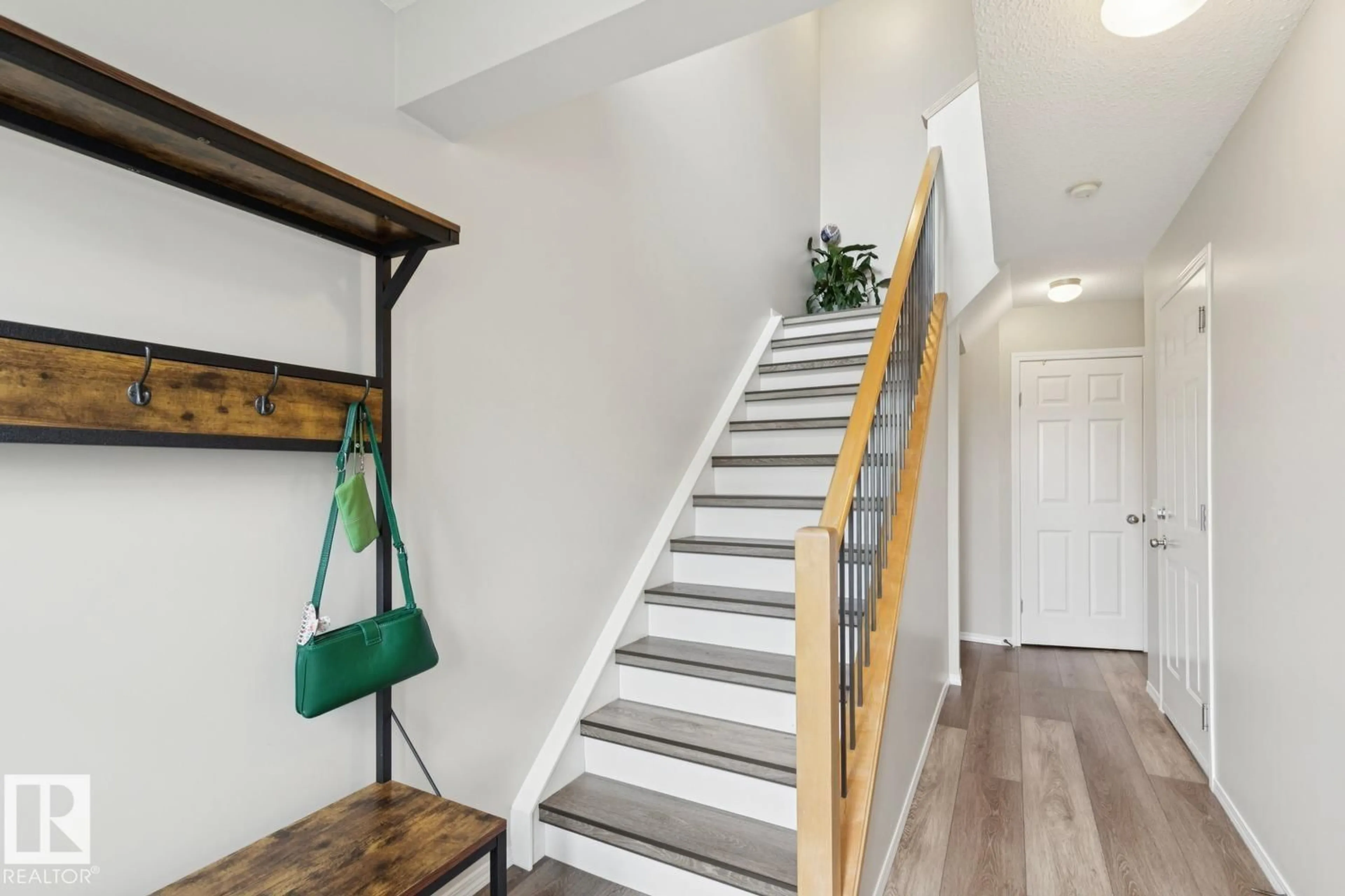 Indoor entryway for #22 - 230 EDWARDS DR, Edmonton Alberta T6X1G7