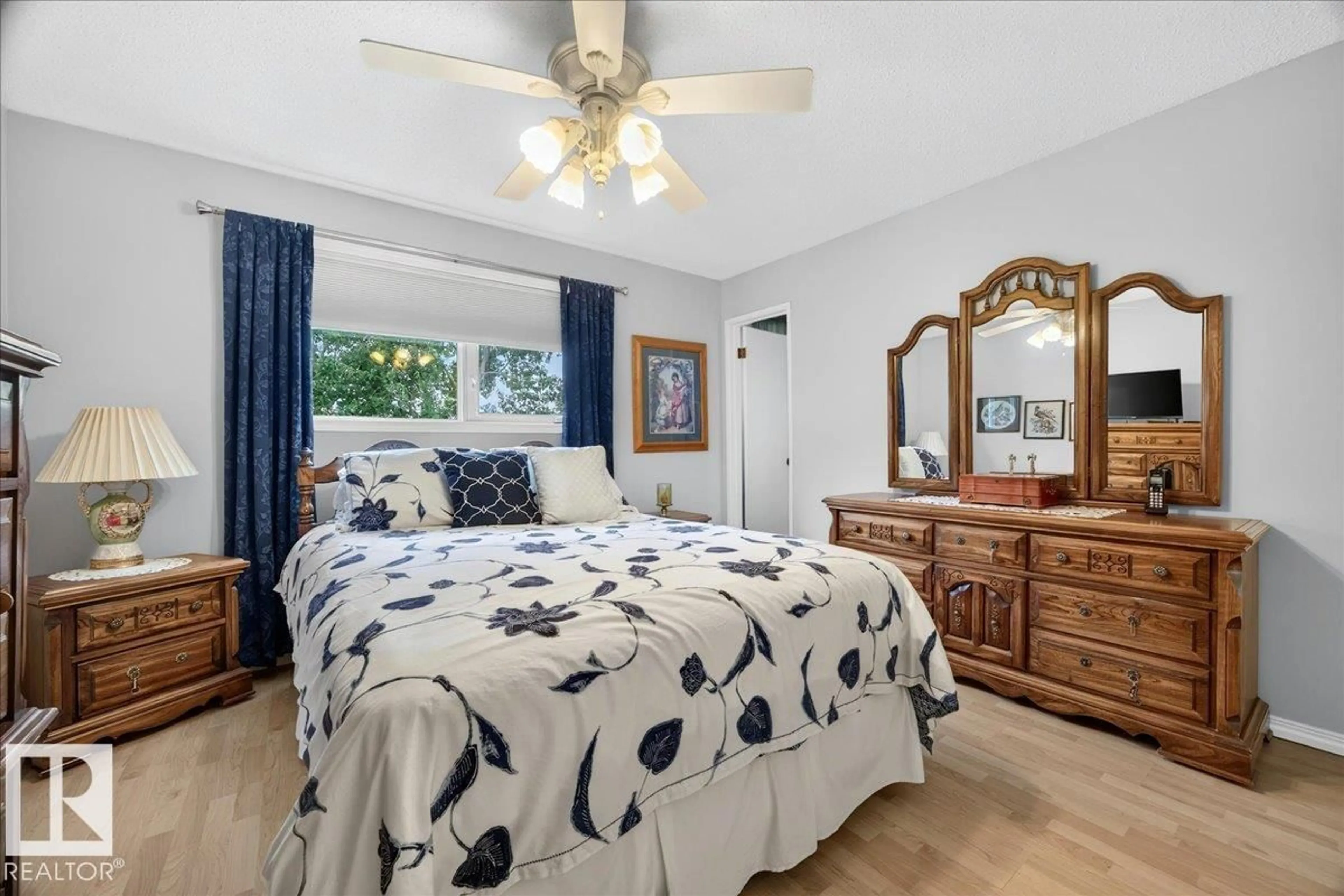 Bedroom with bed, unknown for 9906 98A ST, Morinville Alberta T8R1G6