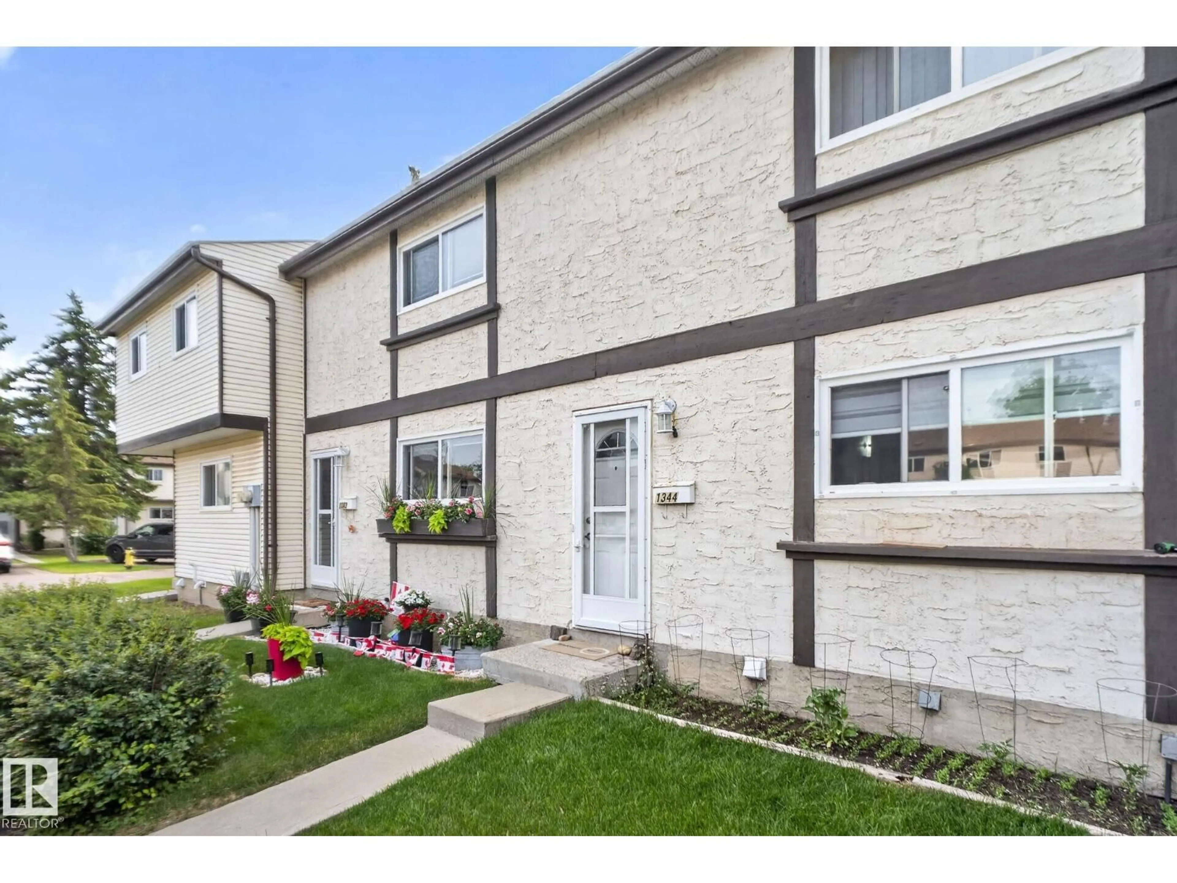 Unknown for 1344 LAKEWOOD ROAD, Edmonton Alberta T6K3P2