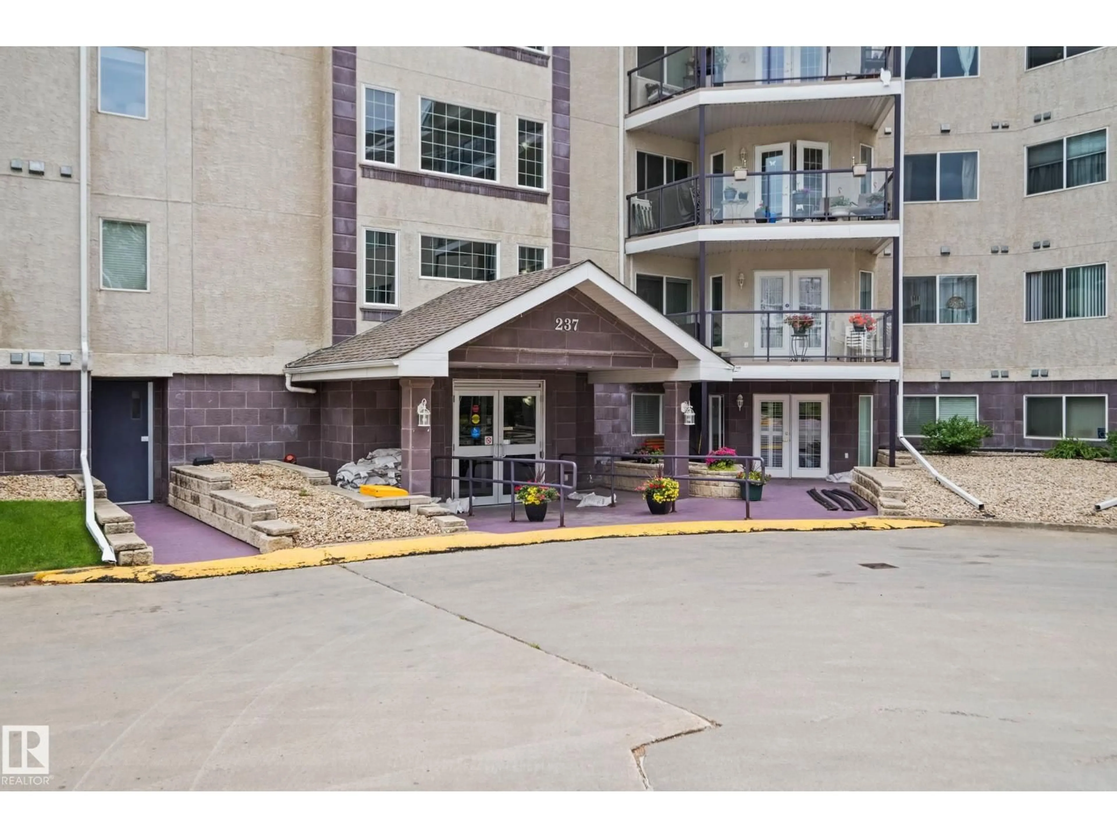 Unknown for 209 - 237 YOUVILLE DR, Edmonton Alberta T6L7G2