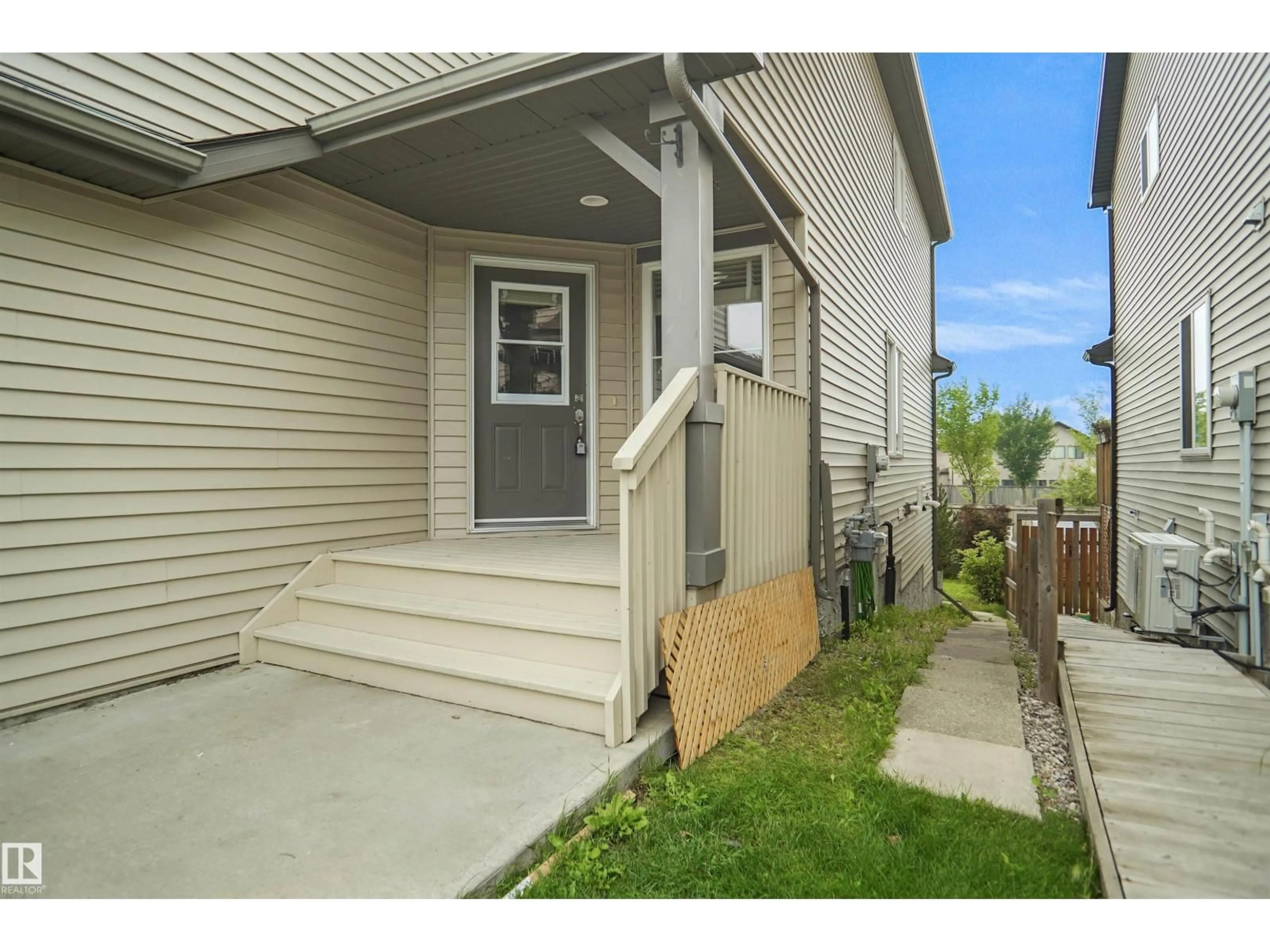 Unknown for 1708 65 ST, Edmonton Alberta T6X0M9