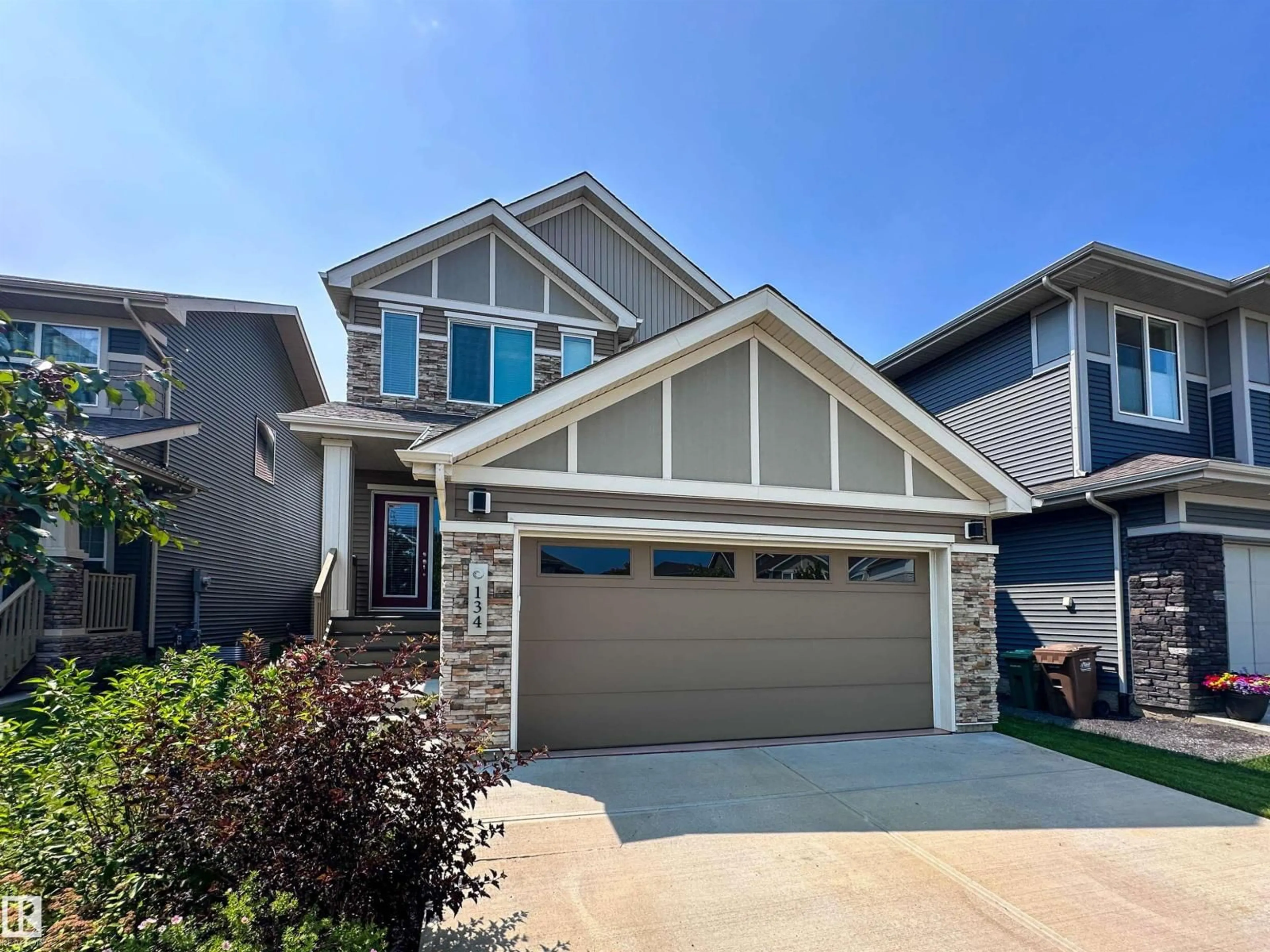 Home with vinyl exterior material, street for 134 JOYAL WY, St. Albert Alberta T8N7V3