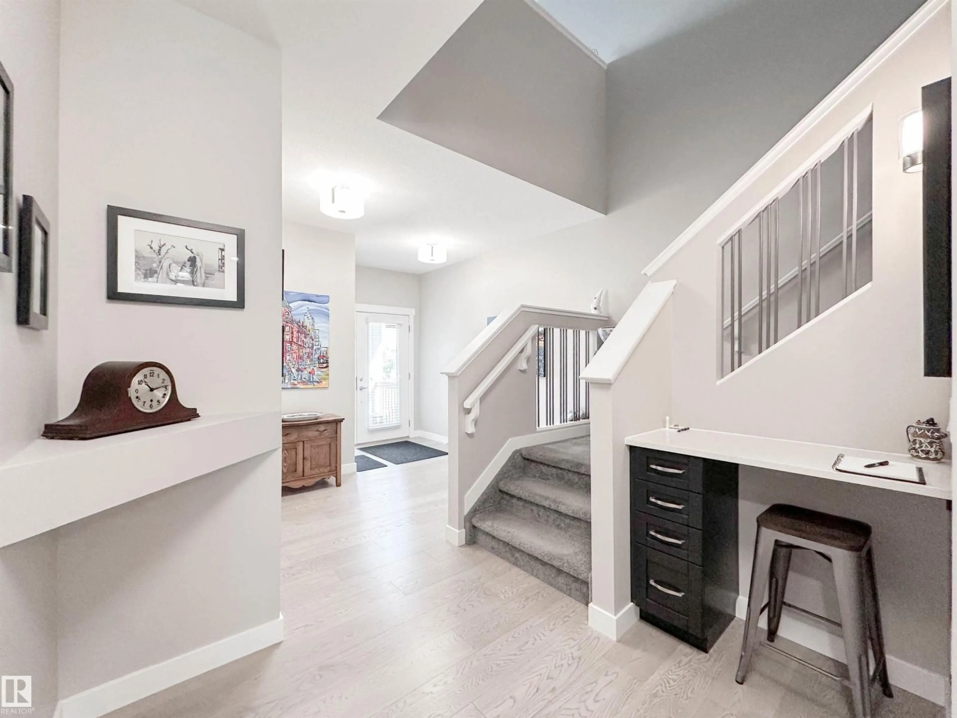 Indoor entryway for 134 JOYAL WY, St. Albert Alberta T8N7V3