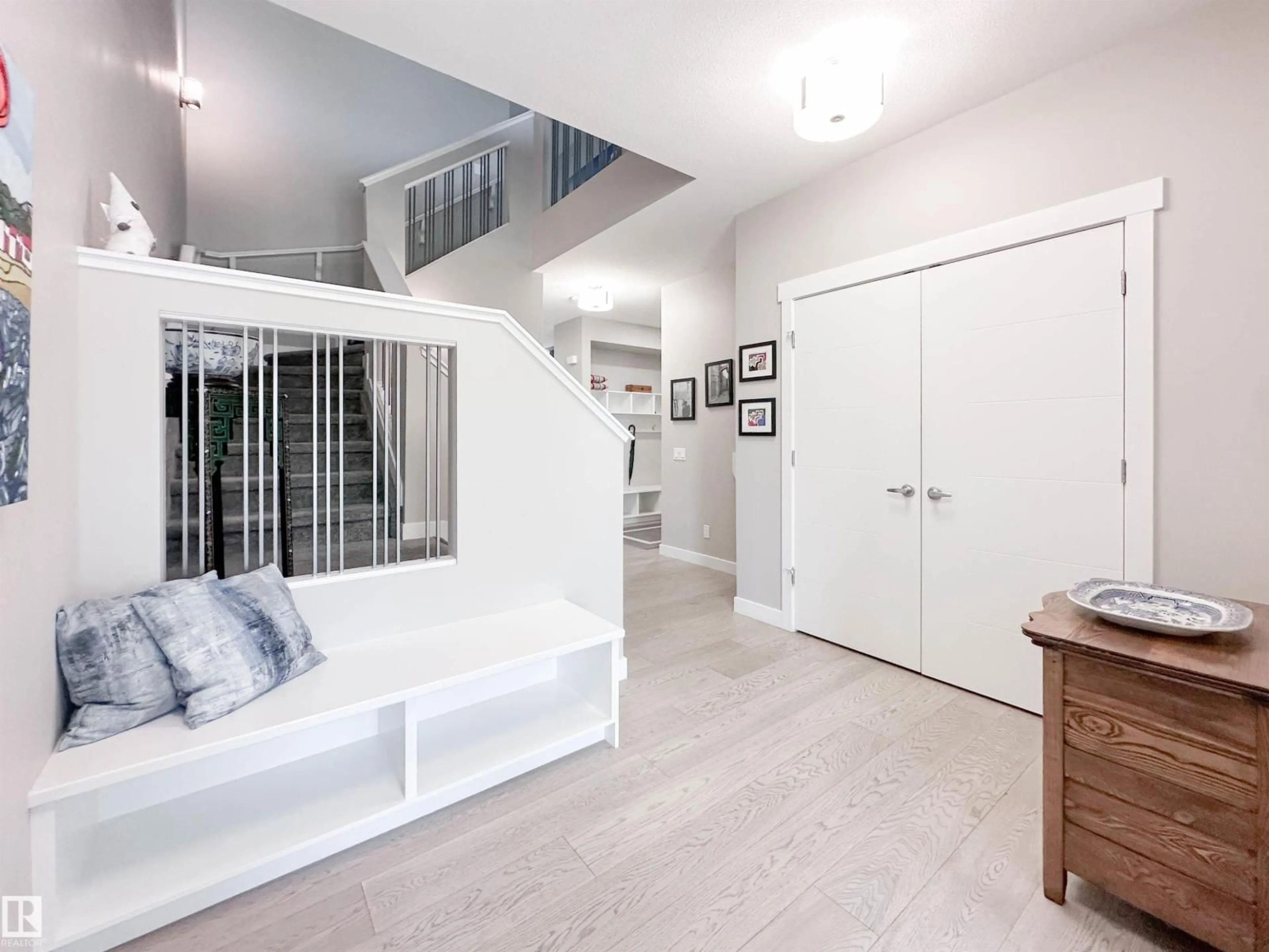 Indoor entryway for 134 JOYAL WY, St. Albert Alberta T8N7V3