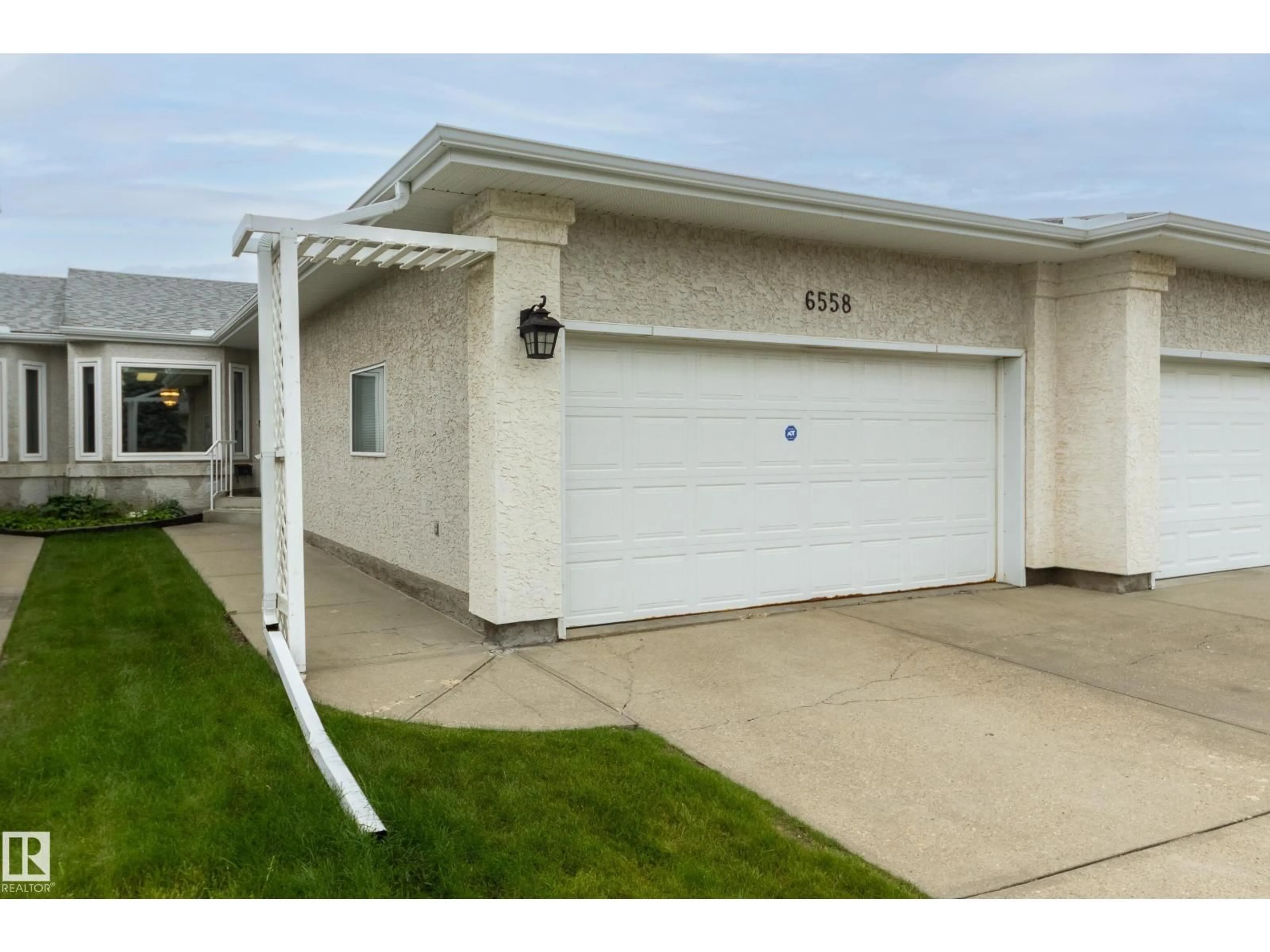 Indoor garage for 6558 158 AV, Edmonton Alberta T5Y2S7