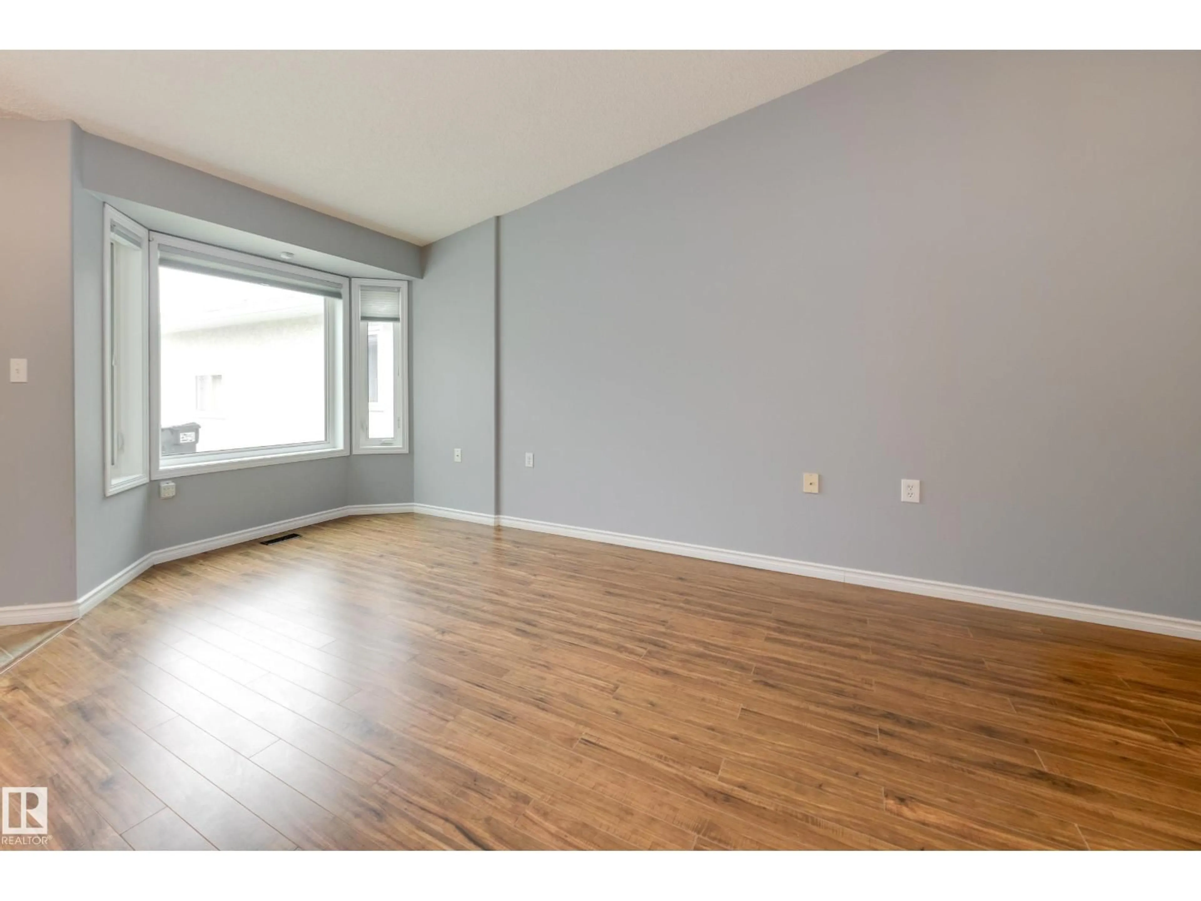 A pic of a room for 6558 158 AV, Edmonton Alberta T5Y2S7