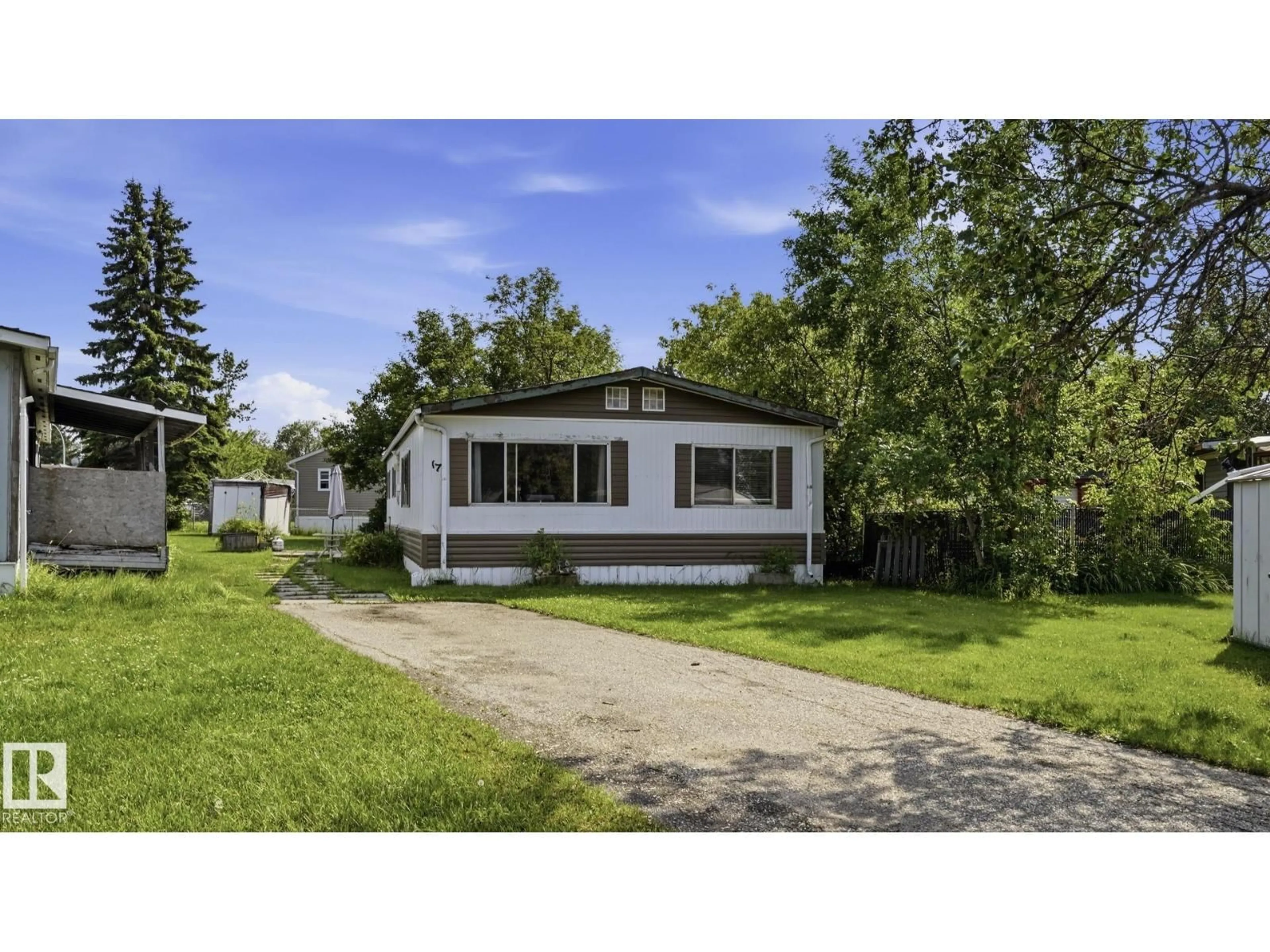 Home with vinyl exterior material, street for NW - 17 PARK RIDGE CR, Edmonton Alberta T6P1E9