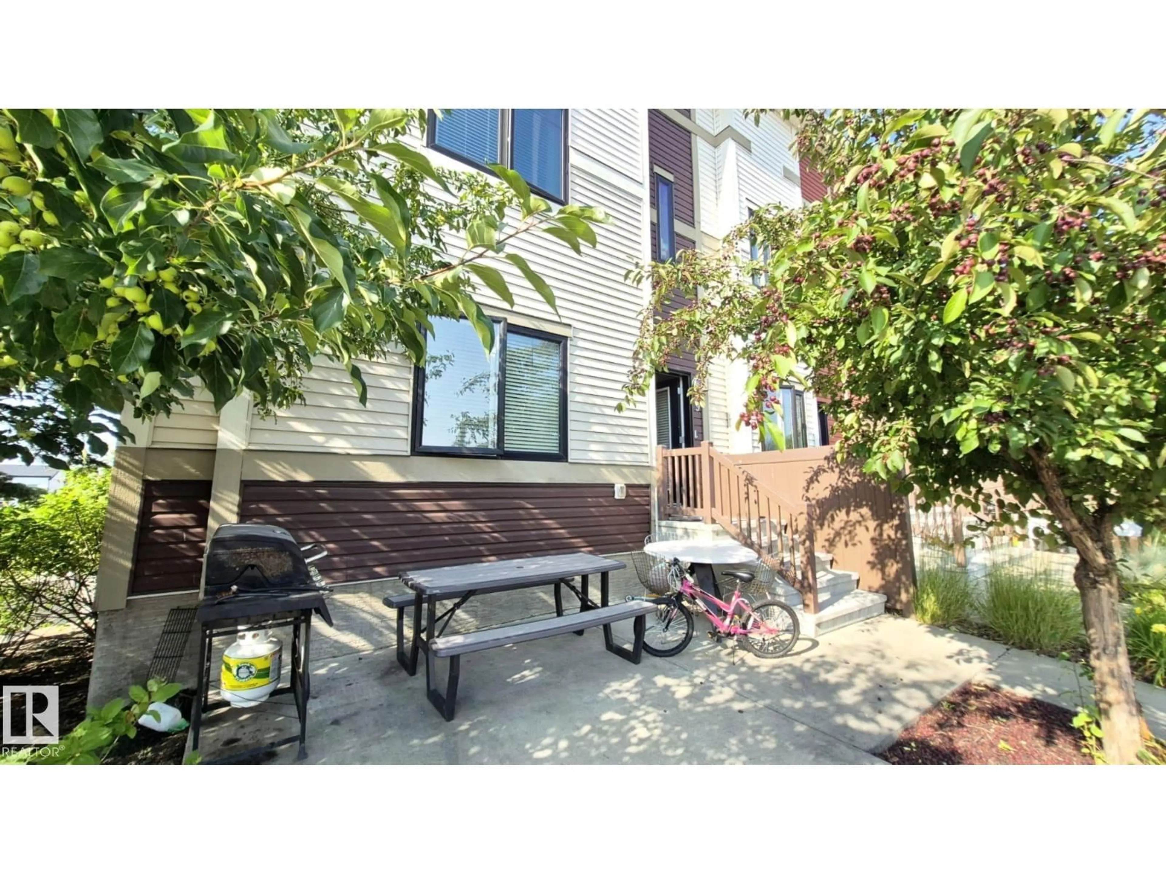 Patio, street for #9 - 804 WELSH DR, Edmonton Alberta T6X1Y8