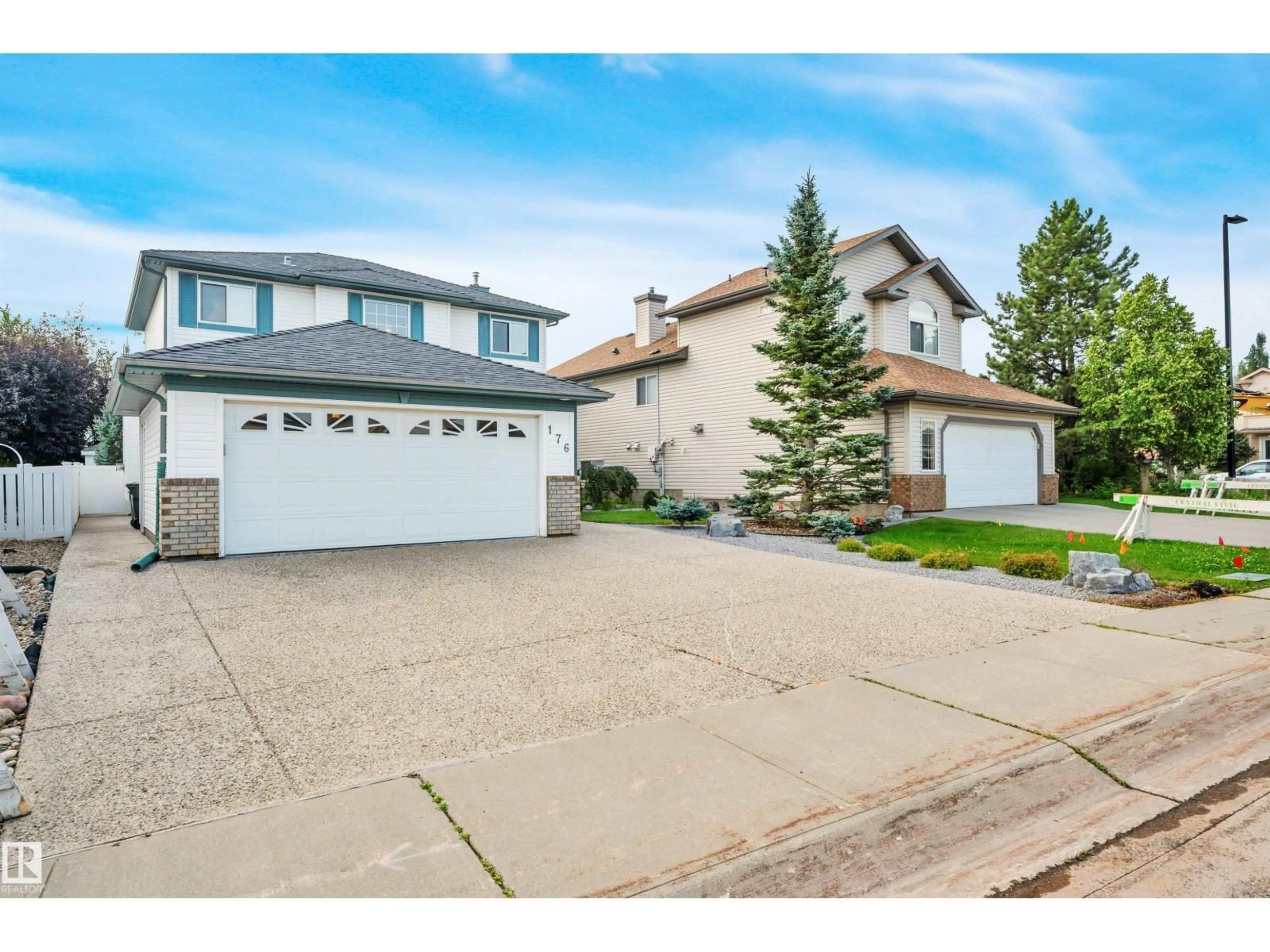 A pic from outside/outdoor area/front of a property/back of a property/a pic from drone, street for 176 FORREST DR, Sherwood Park Alberta T8A6A8