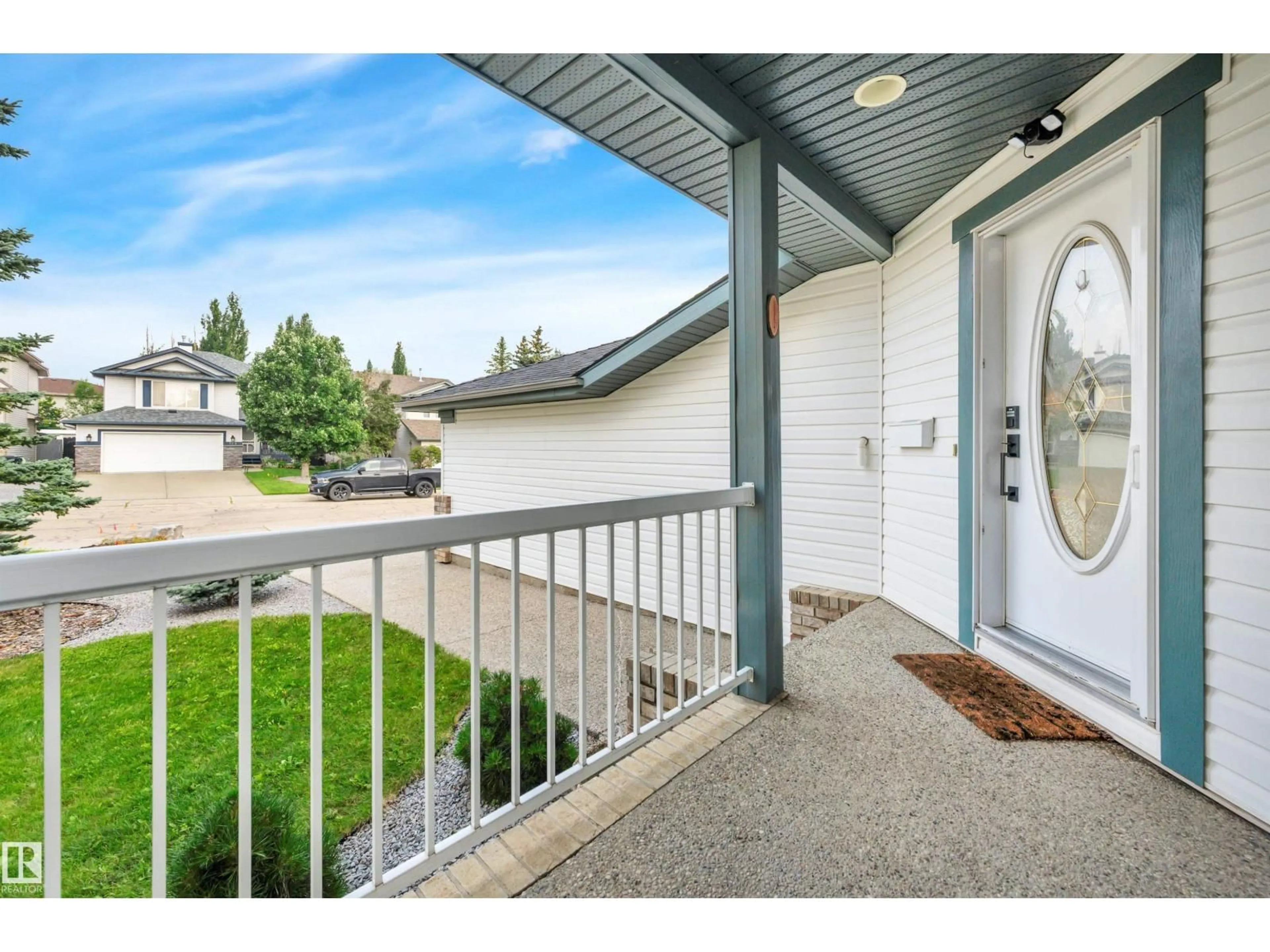 Home with vinyl exterior material, street for 176 FORREST DR, Sherwood Park Alberta T8A6A8