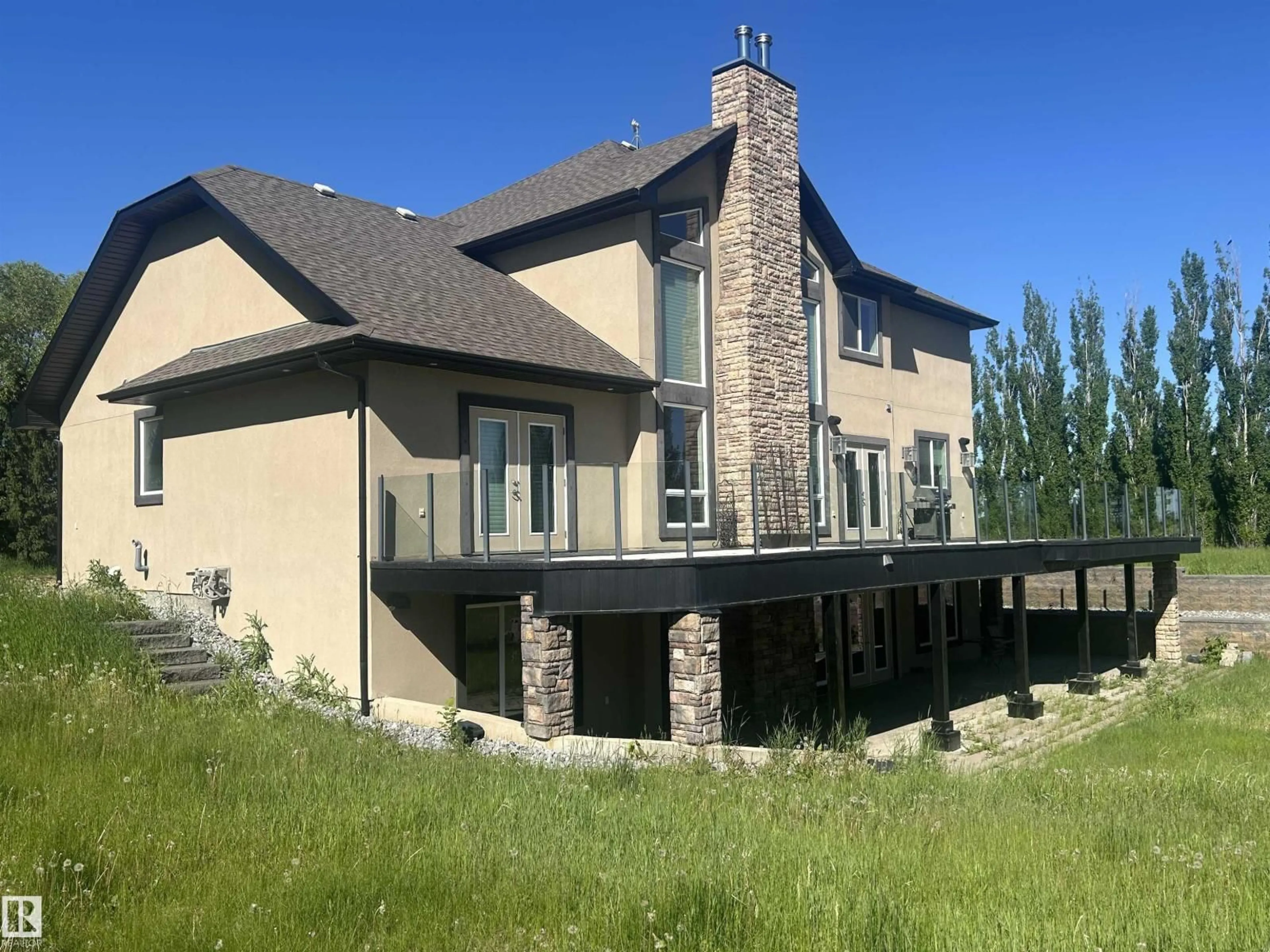 Home with vinyl exterior material, unknown for HI - 27510 HWY 37, Rural Sturgeon County Alberta T8R0J2