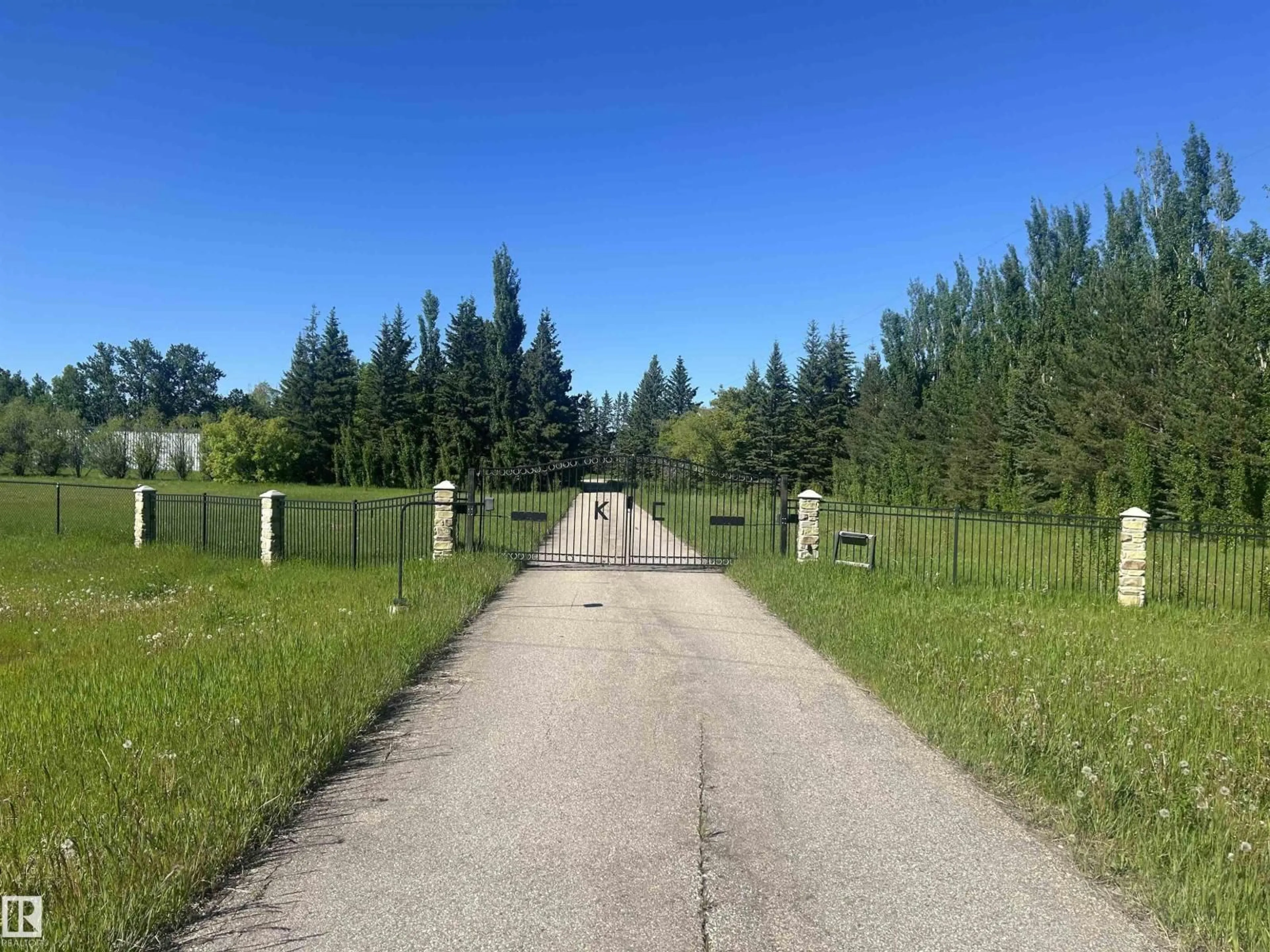 Unknown for HI - 27510 HWY 37, Rural Sturgeon County Alberta T8R0J2