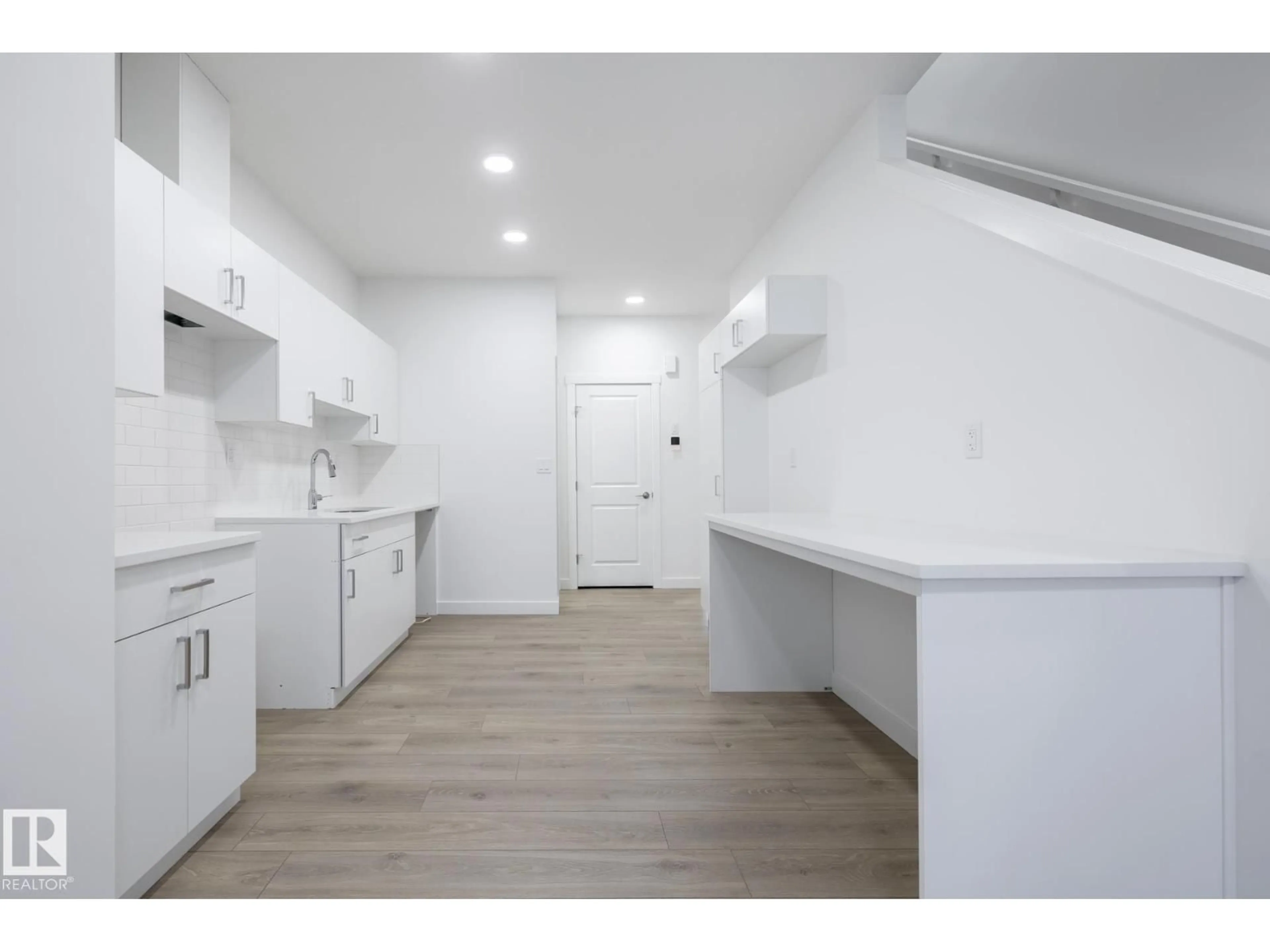 Standard kitchen, unknown for #32 - 7020 KESWICK CM, Edmonton Alberta T6W5P8