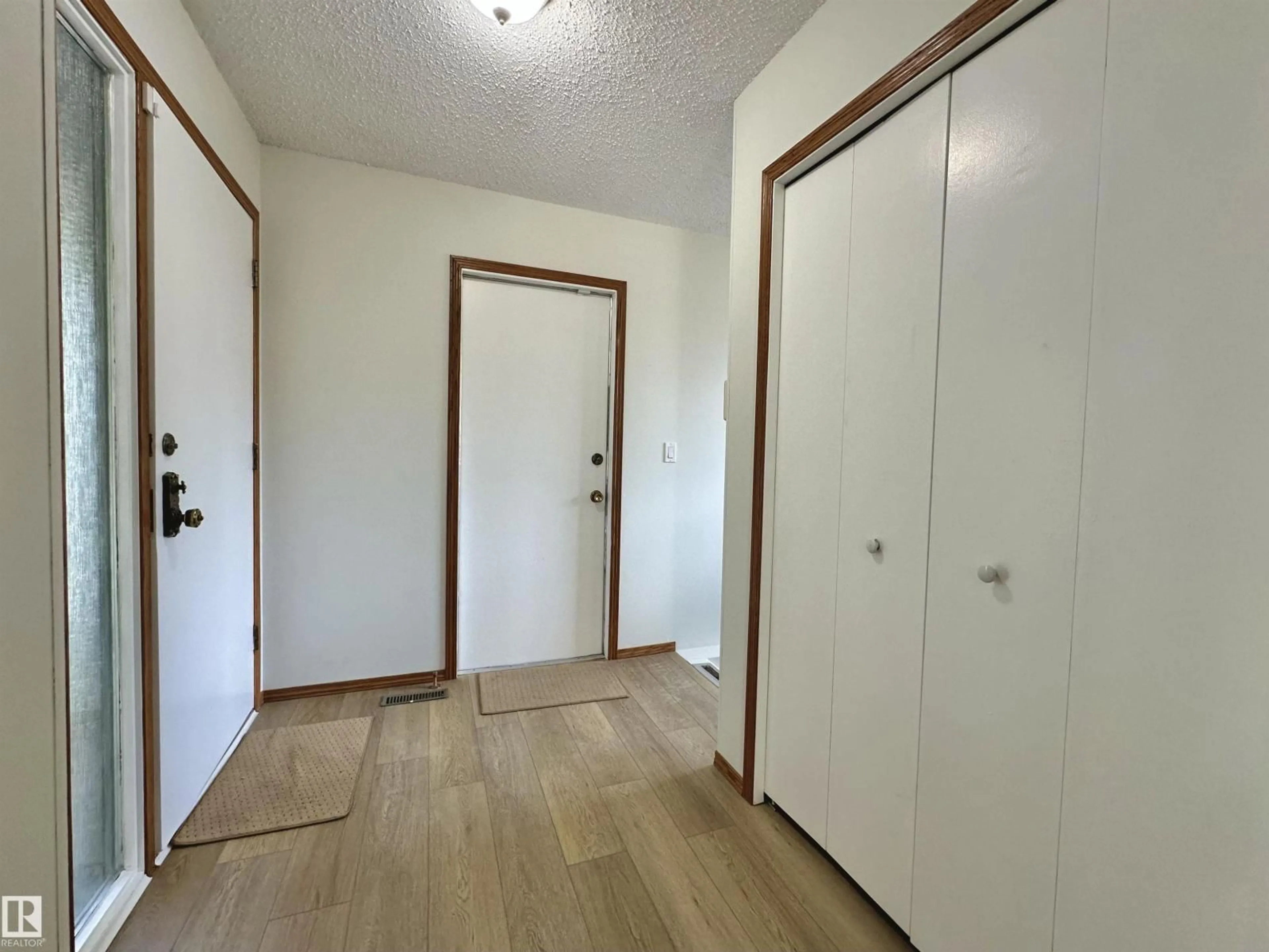 A pic of a room for 11111 157 AV, Edmonton Alberta T5X4V1