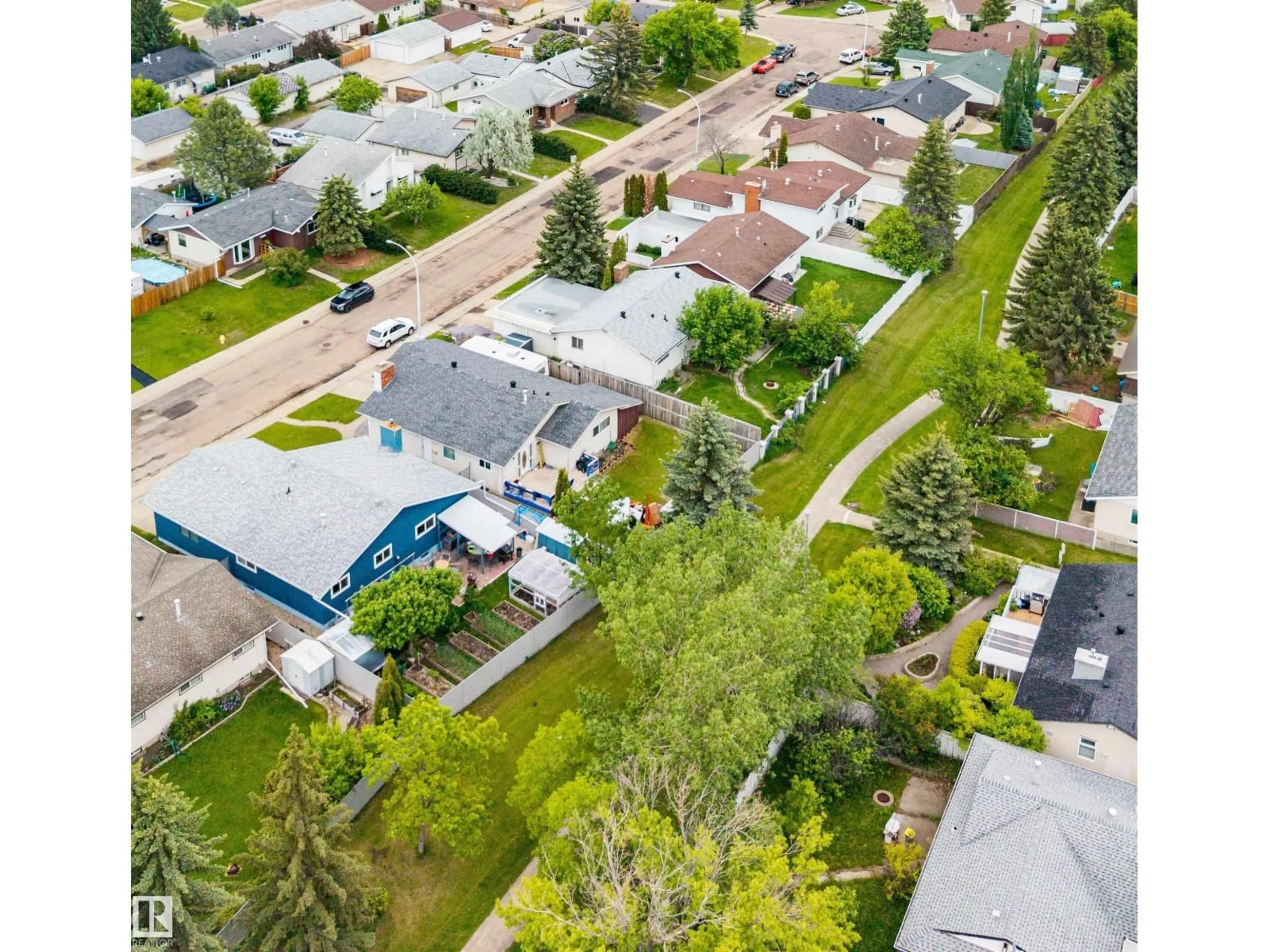 A pic from outside/outdoor area/front of a property/back of a property/a pic from drone, street for NW - 11707 150 AVE, Edmonton Alberta T5X1C1