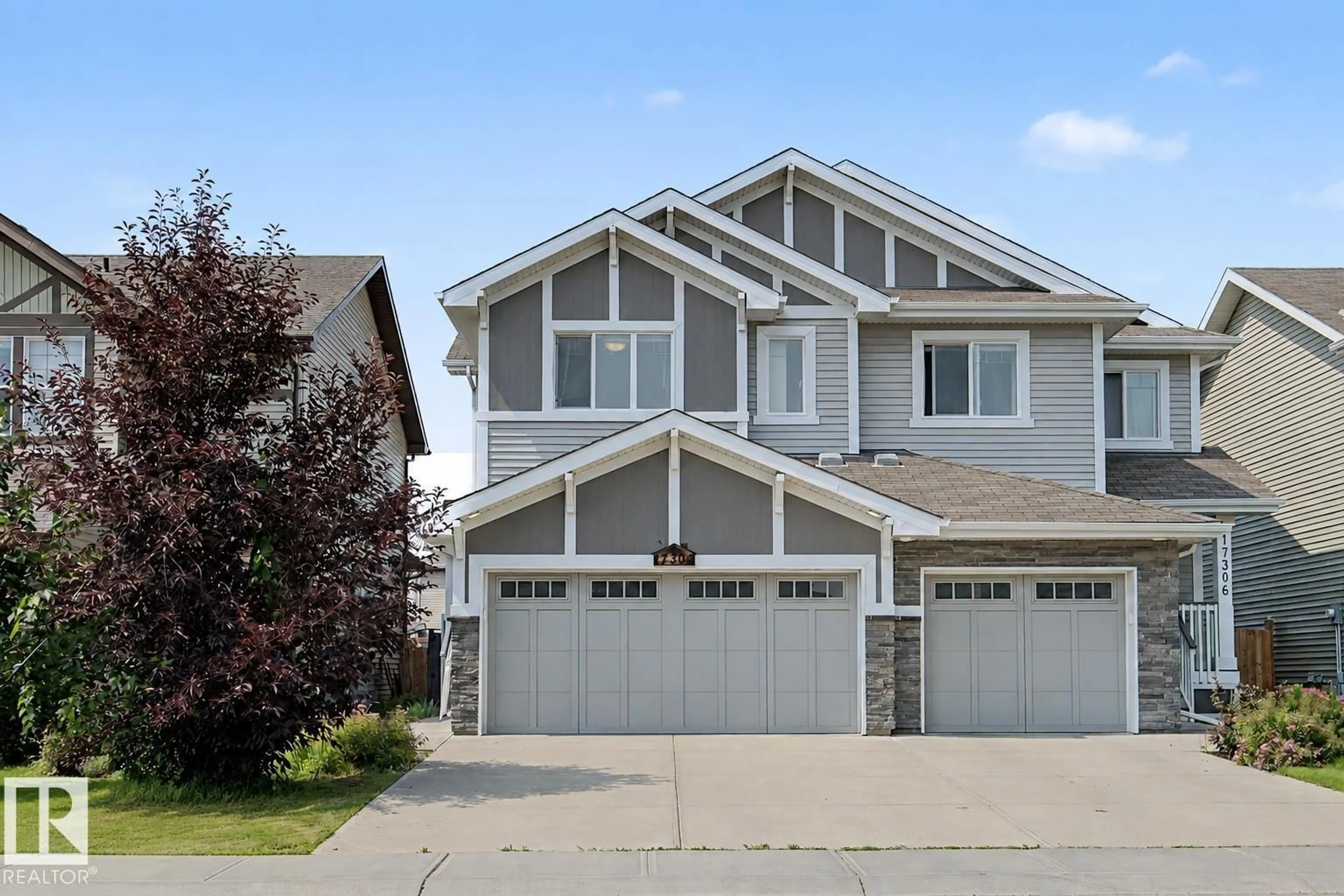 Home with vinyl exterior material, street for NW - 17304 73 ST, Edmonton Alberta T5Z0L3