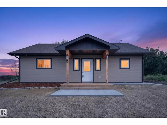 21318 TWP 464, Rural Camrose County 2