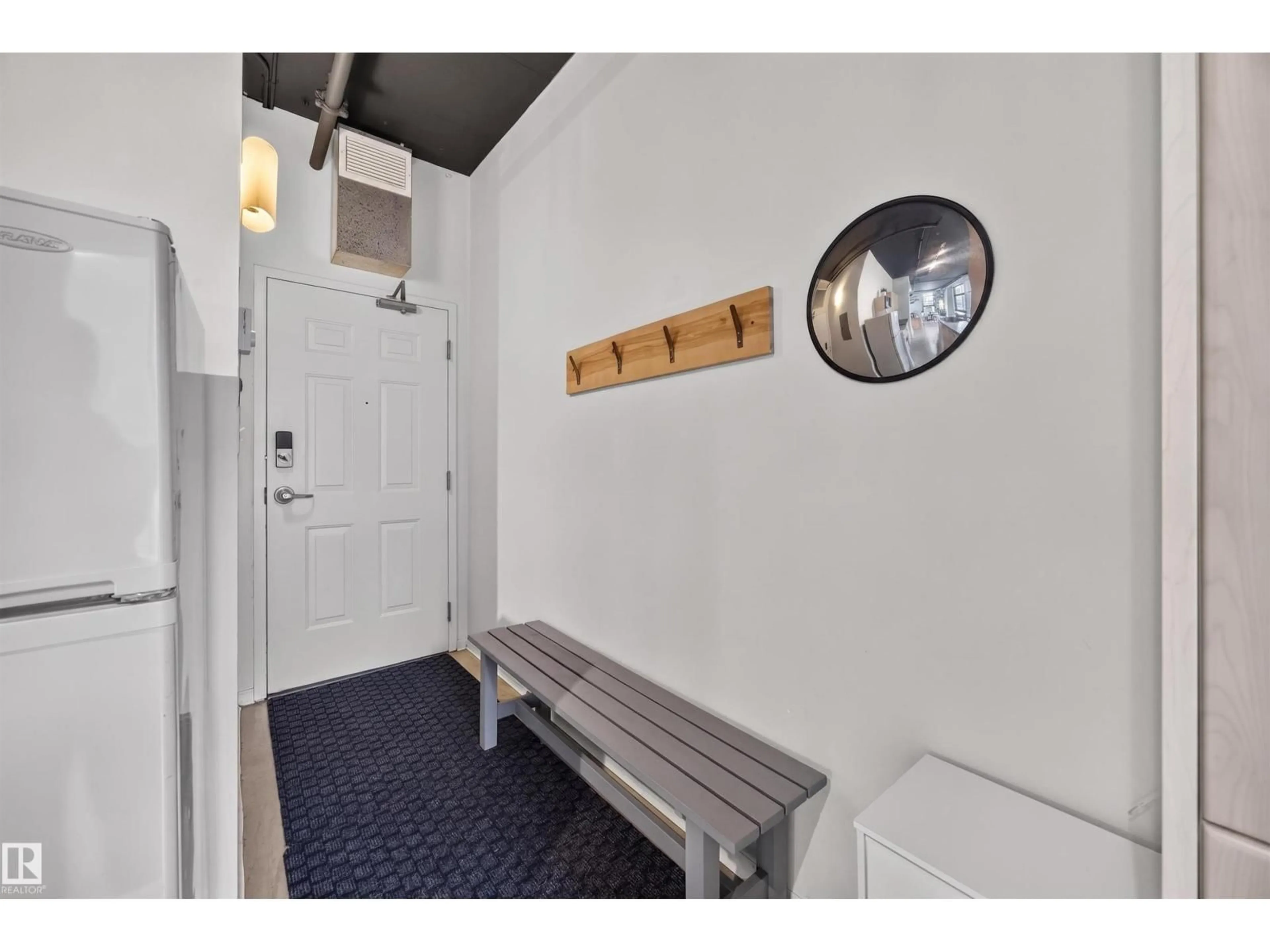 Indoor entryway for 10024 - 805 JASPER AV, Edmonton Alberta T5J1R9