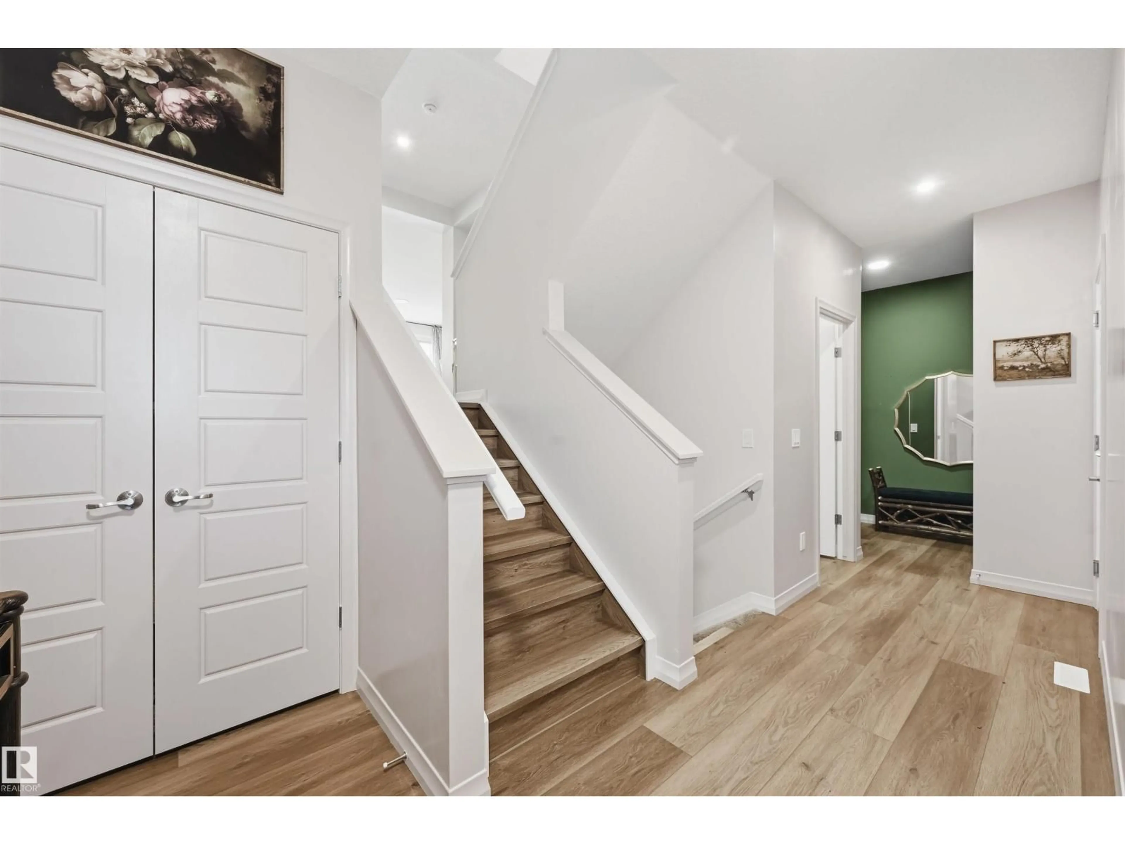 Indoor entryway for NW - 2520 206 ST, Edmonton Alberta T6M1P1