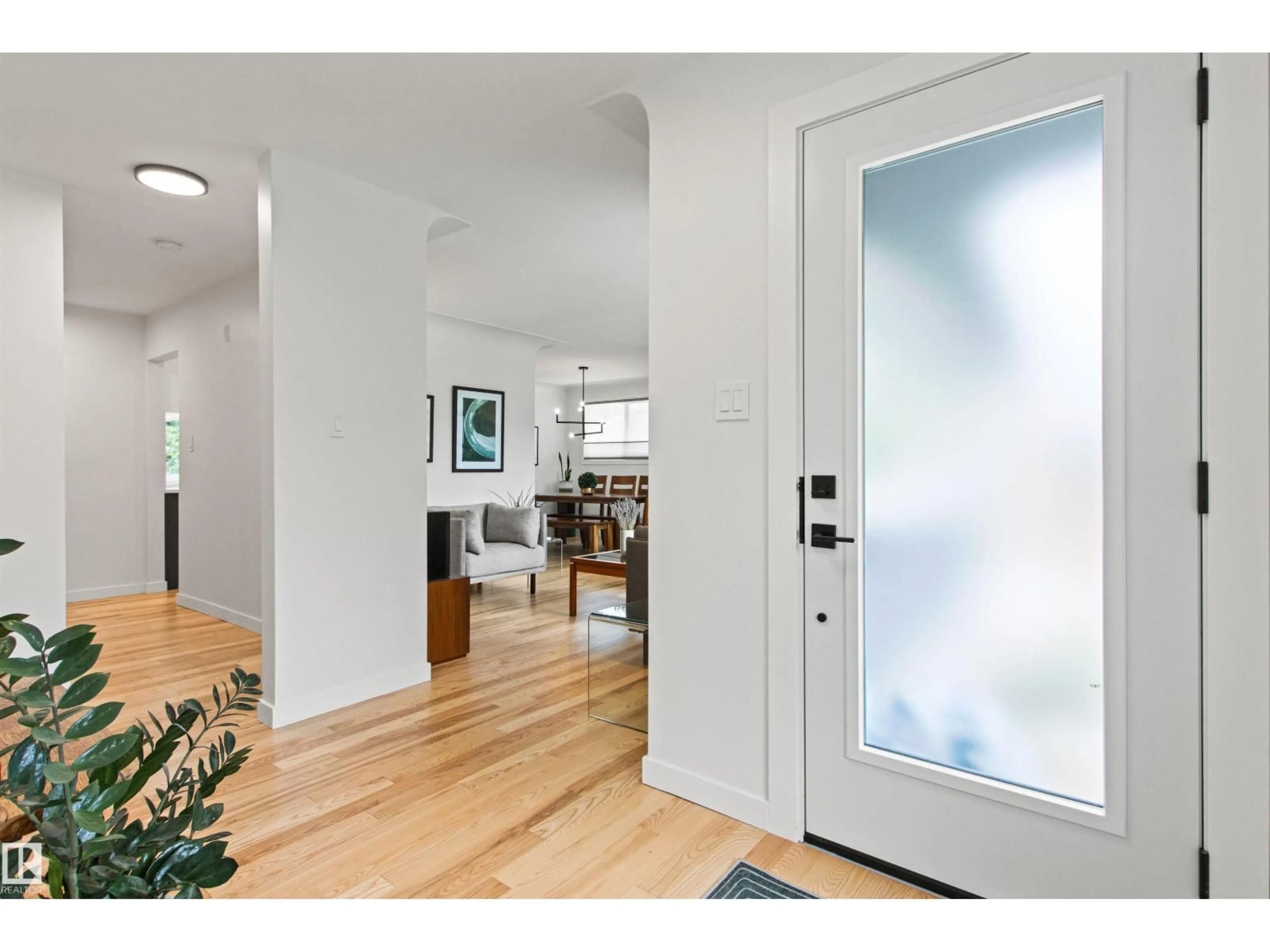 Indoor entryway for 8932 145 ST, Edmonton Alberta T5R0T8