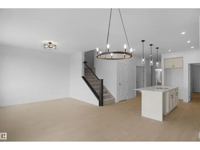 NW - 2204 194 ST, Edmonton 5