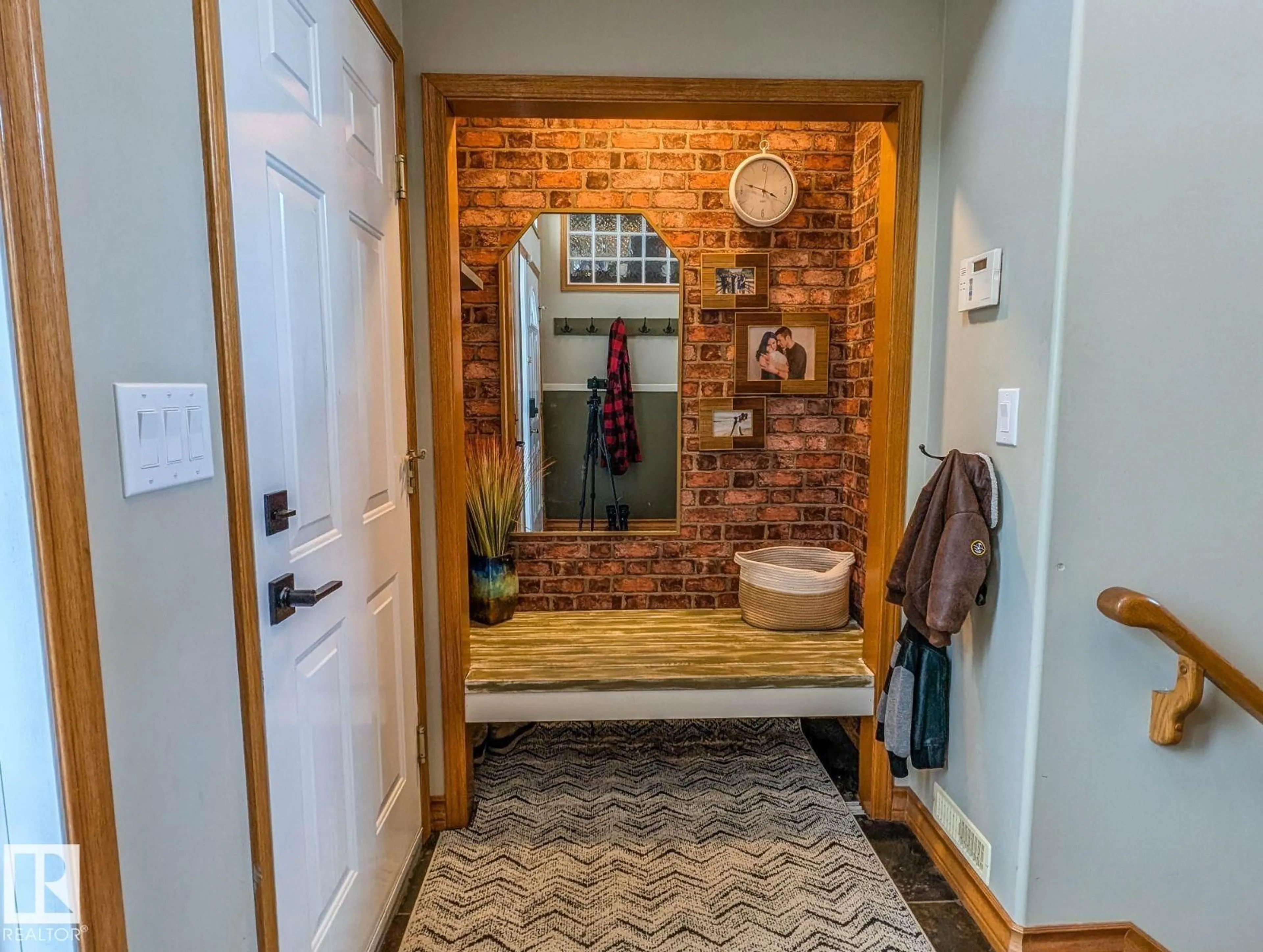Indoor entryway for 59 BRIDGEPORT WD, Leduc Alberta T9E8B2