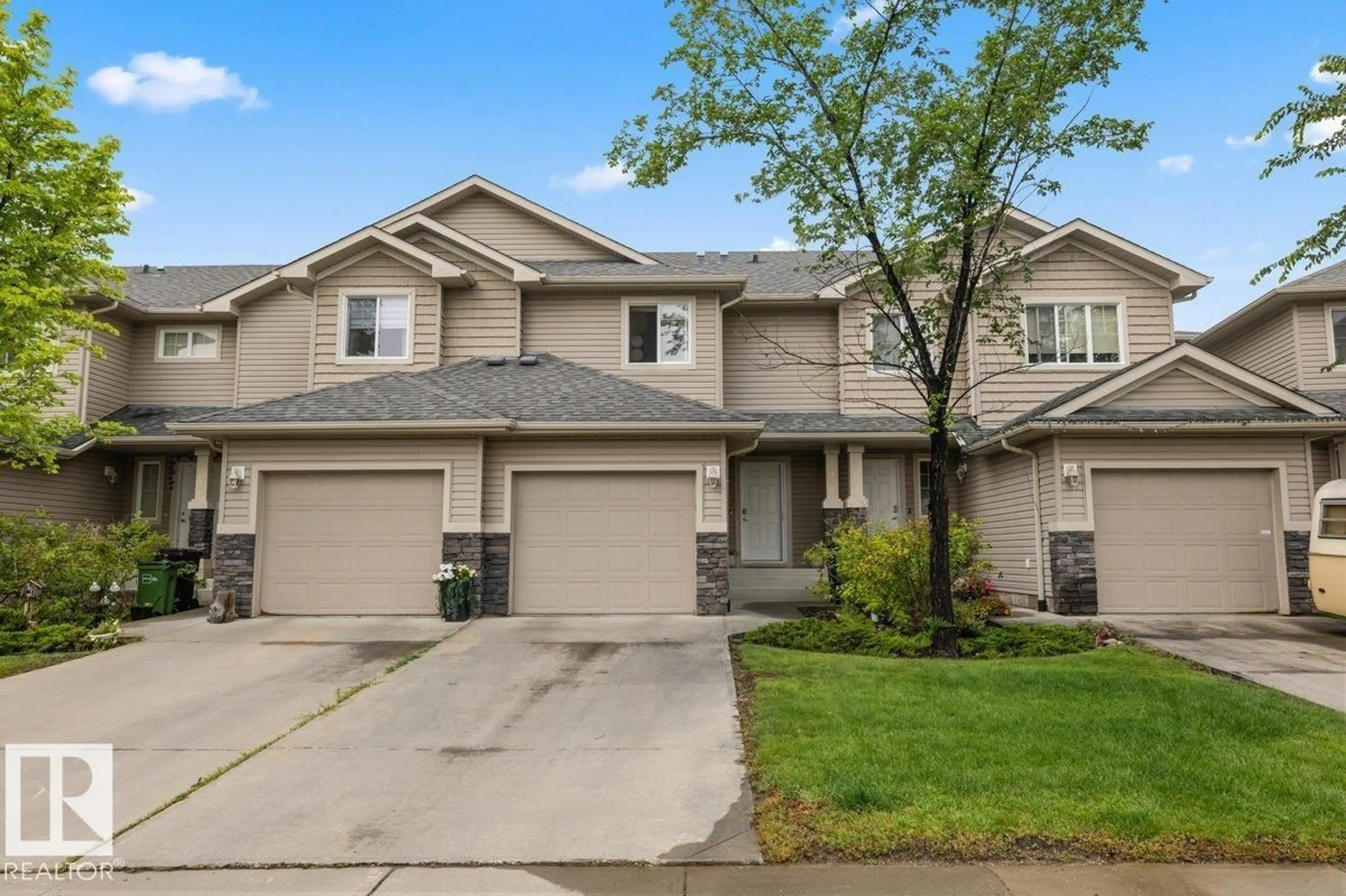 Home with vinyl exterior material, street for NW - 17020 78A ST, Edmonton Alberta T5Z0C8