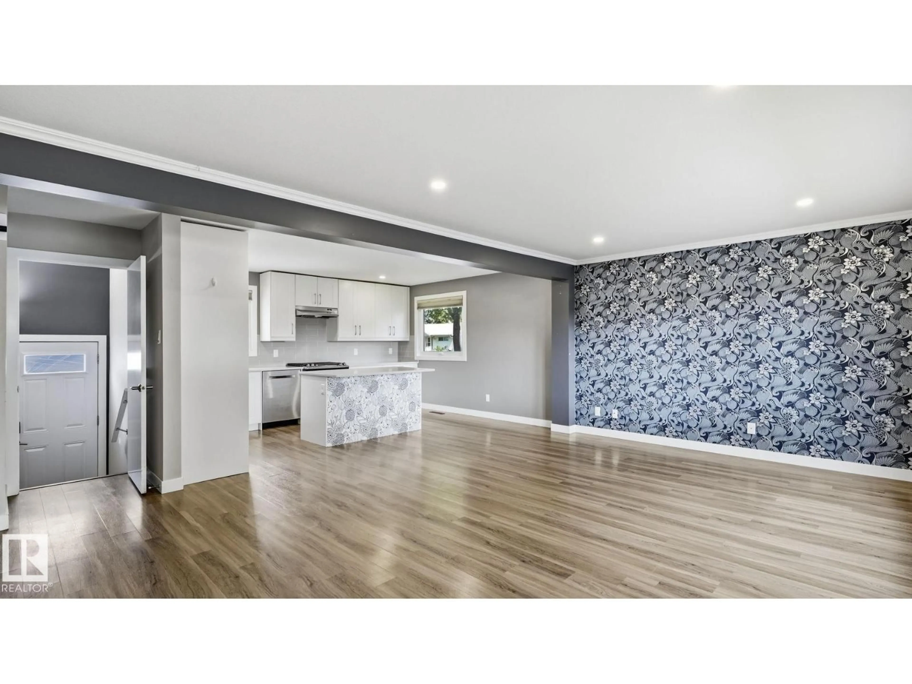 A pic of a room for NW - 12002 39 ST, Edmonton Alberta T5W2J8