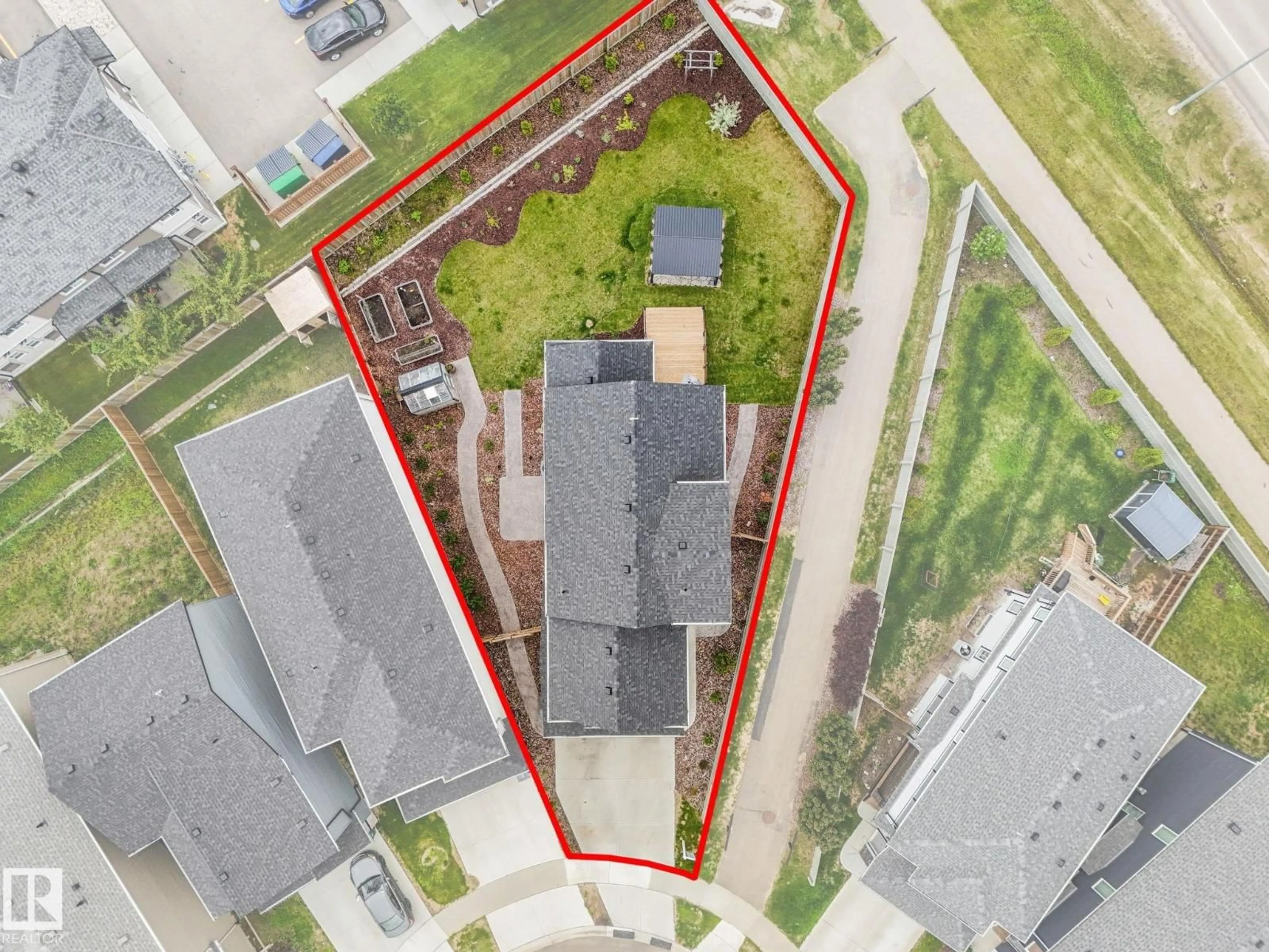A pic from outside/outdoor area/front of a property/back of a property/a pic from drone, street for 6613 62 AV, Beaumont Alberta T4X0J3