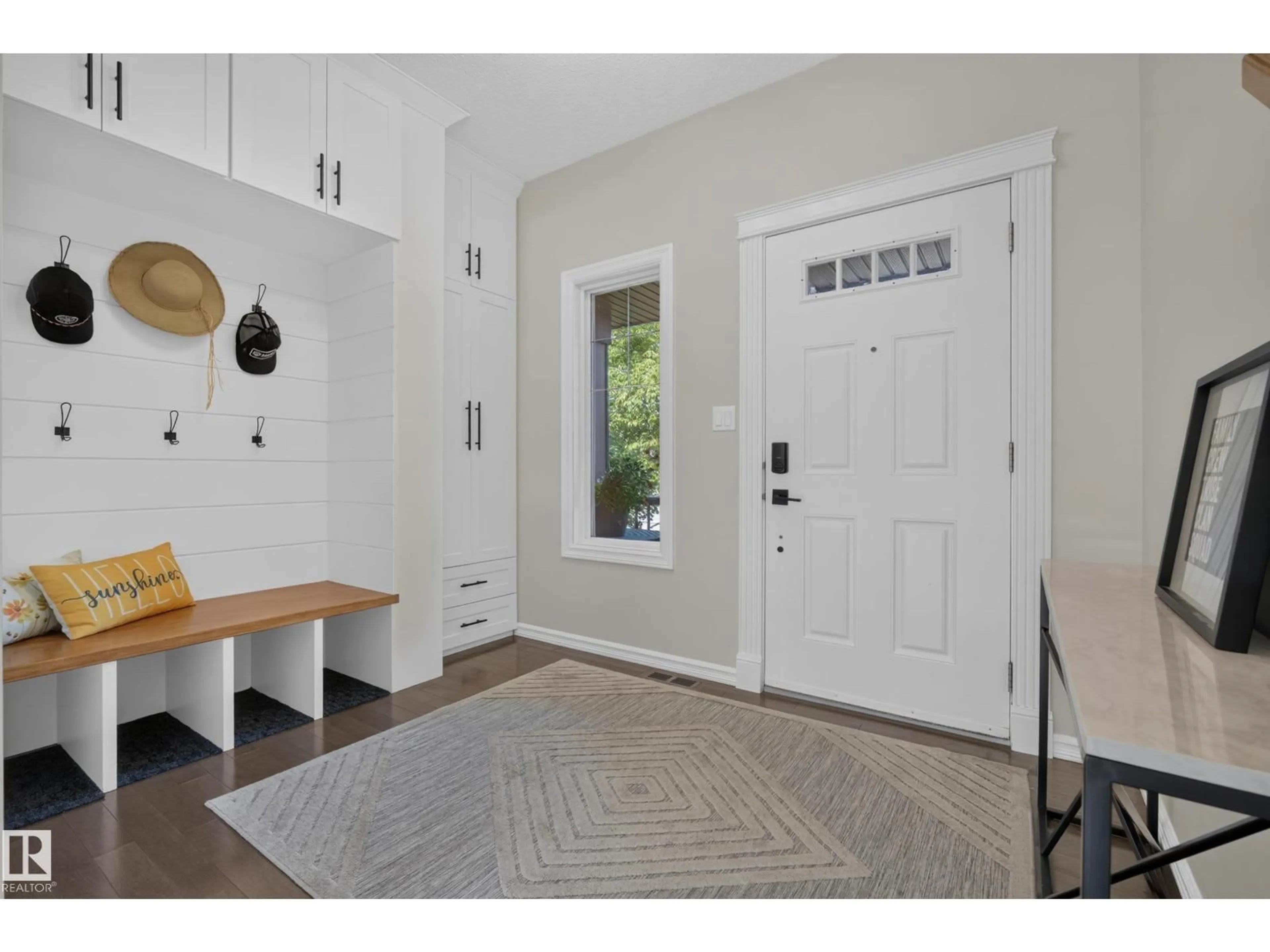 Indoor entryway for 424 CASCADE CR, Sherwood Park Alberta T8H0N1