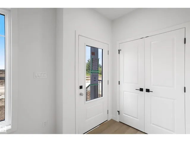 NW - 1563 211 ST, Edmonton 2