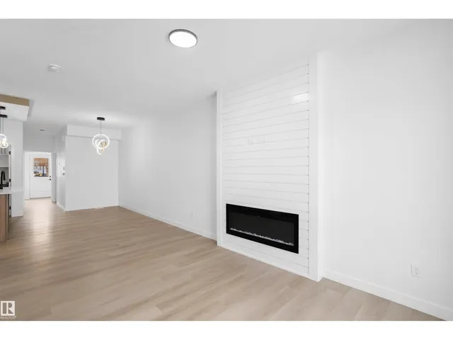 NW - 1563 211 ST, Edmonton 5