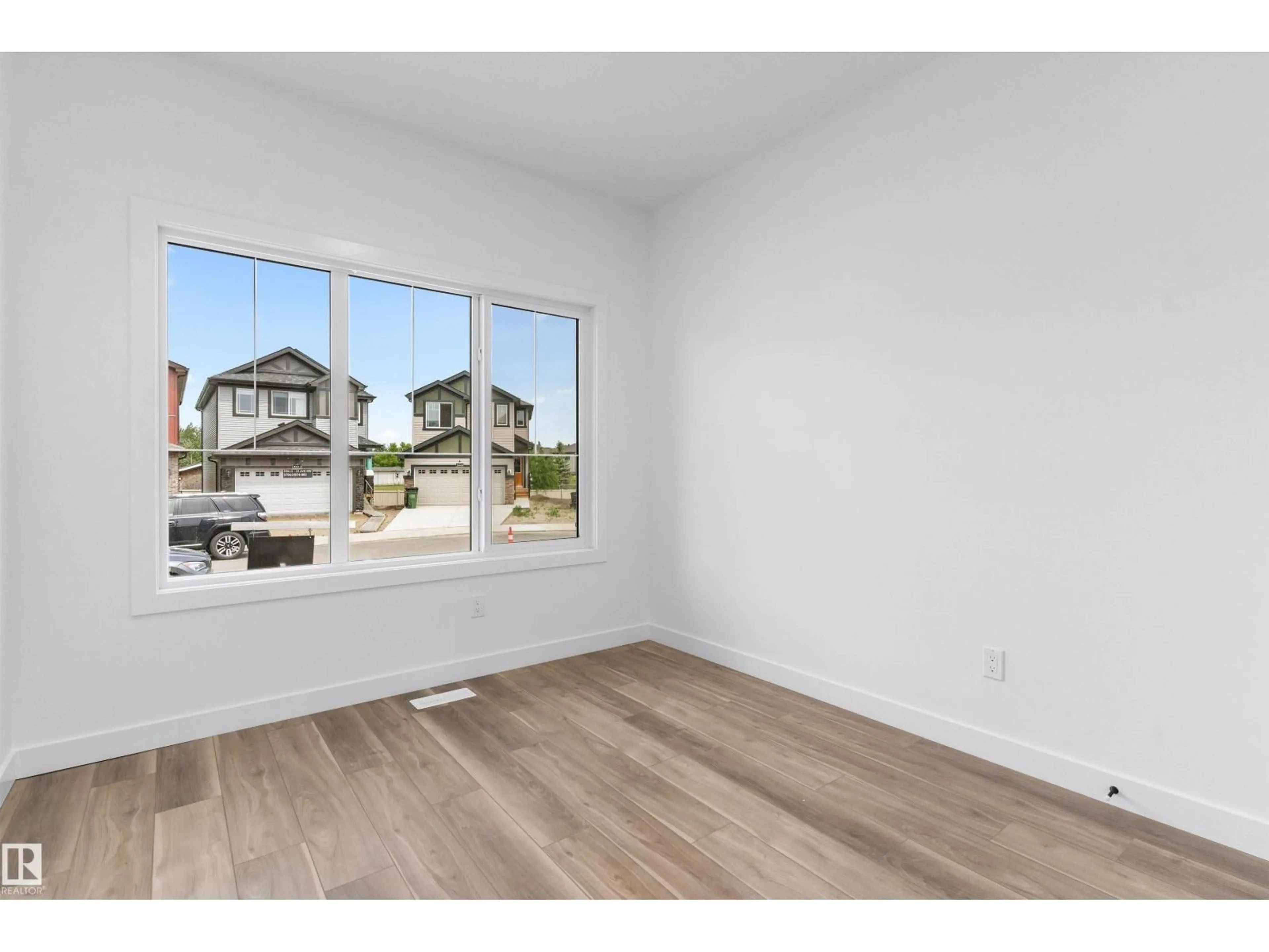 A pic of a room for 4550 WARBLER LO, Edmonton Alberta T5S0W8