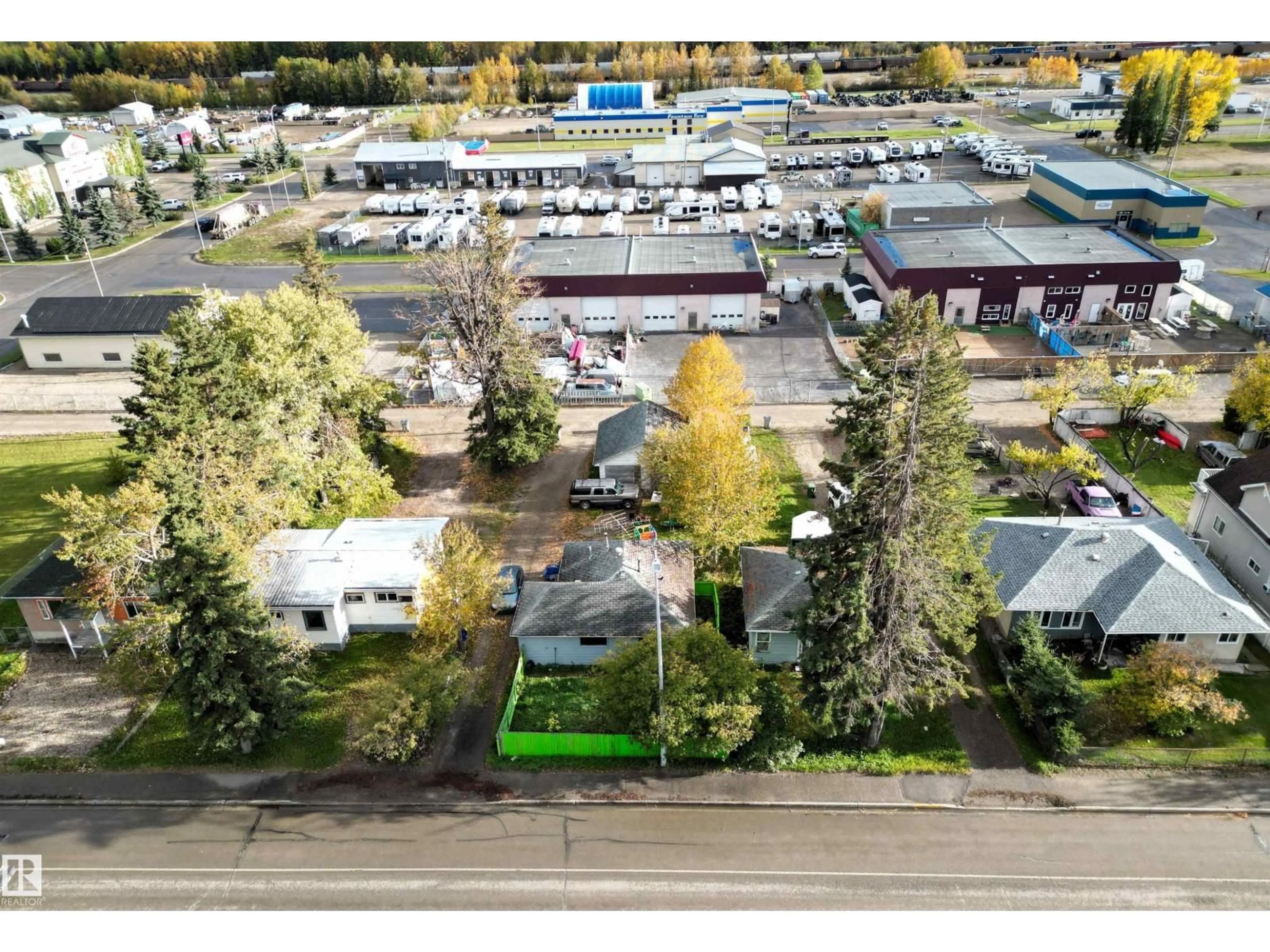 A pic from outside/outdoor area/front of a property/back of a property/a pic from drone, unknown for 4623 4 AVENUE, Edson Alberta T7E1C2