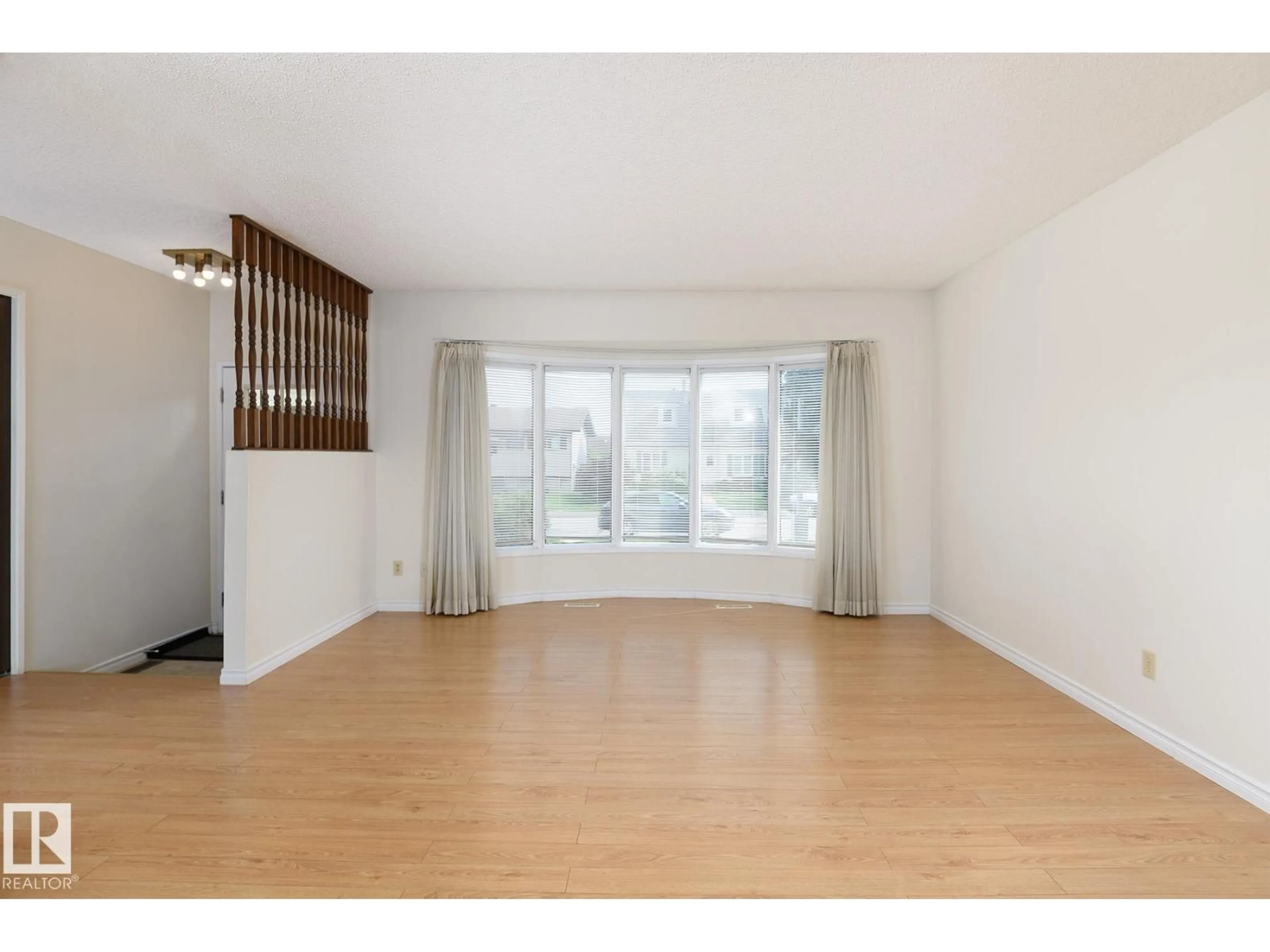A pic of a room for 18512 98 AV, Edmonton Alberta T5T3J5