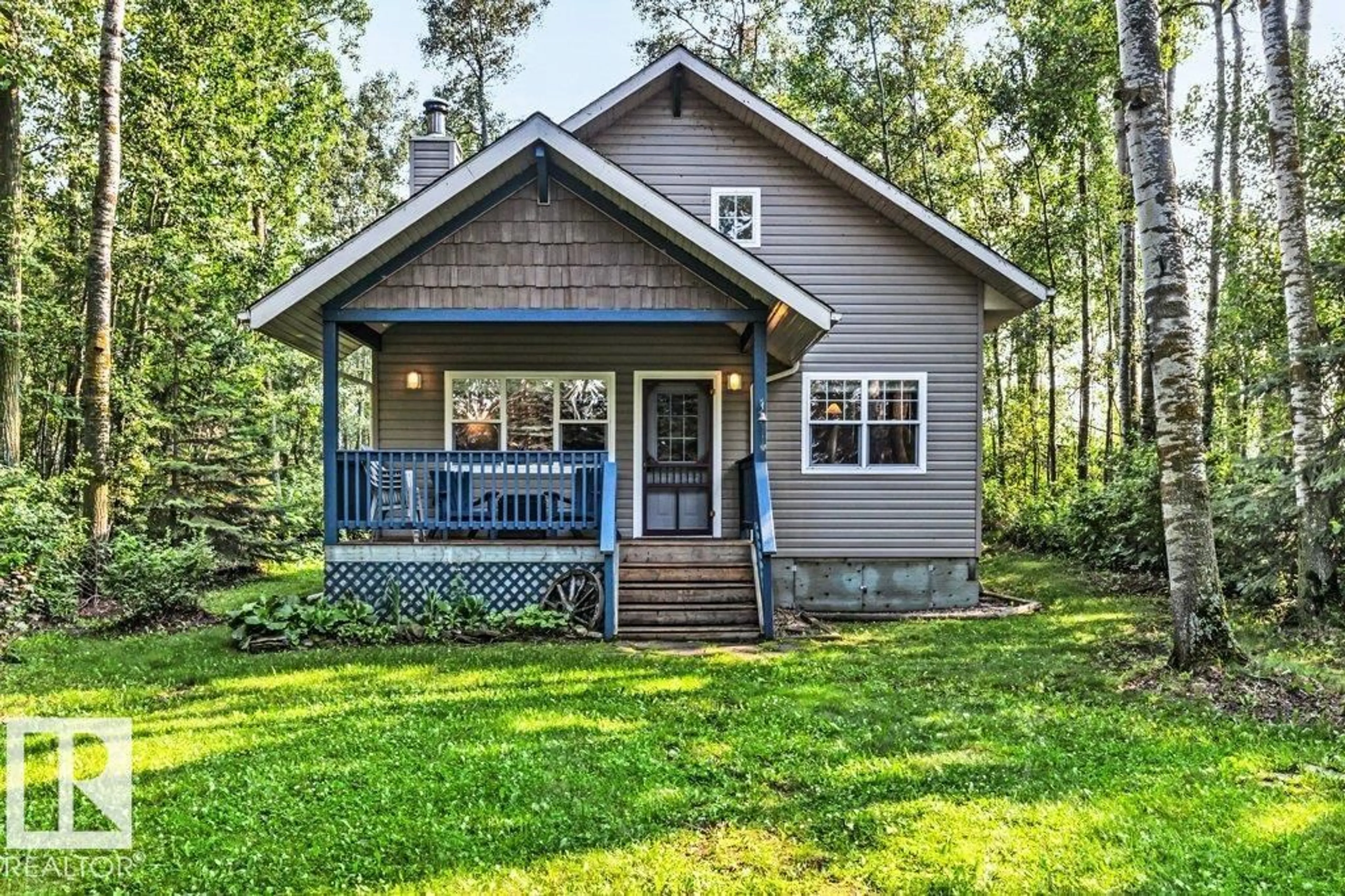Home with vinyl exterior material, street for S.V. Grandview - 188 LAKESHORE DRIVE, Rural Wetaskiwin County Alberta T0C2V0