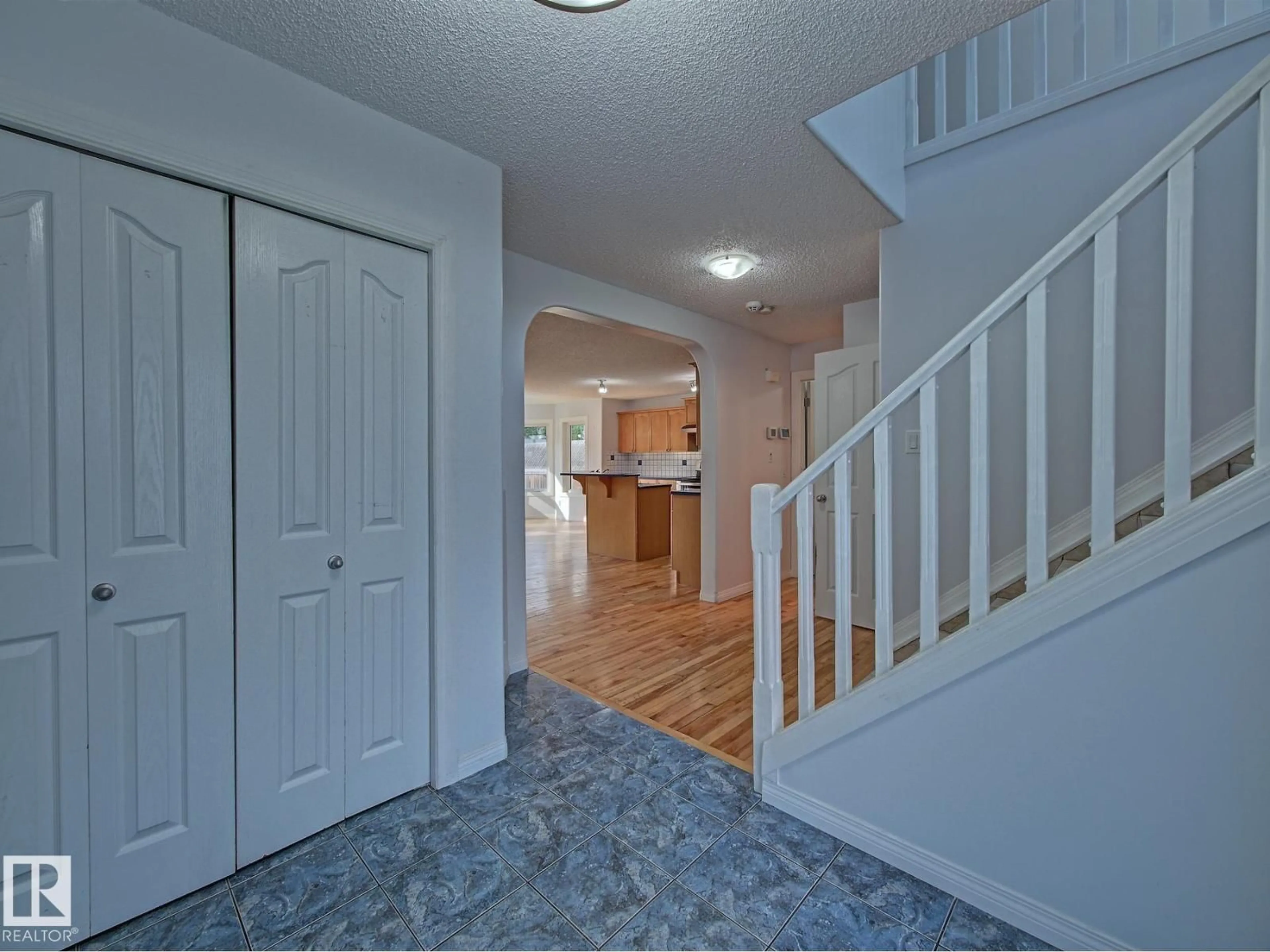 Indoor entryway for 13 ALMOND BA, Fort Saskatchewan Alberta T8L0A4