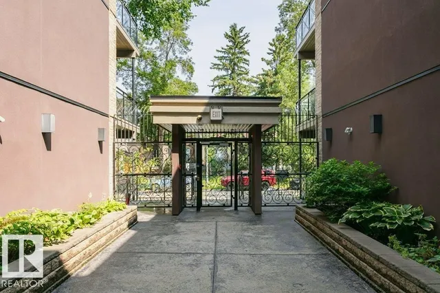 209 - 10811 72 AV NW, Edmonton 5
