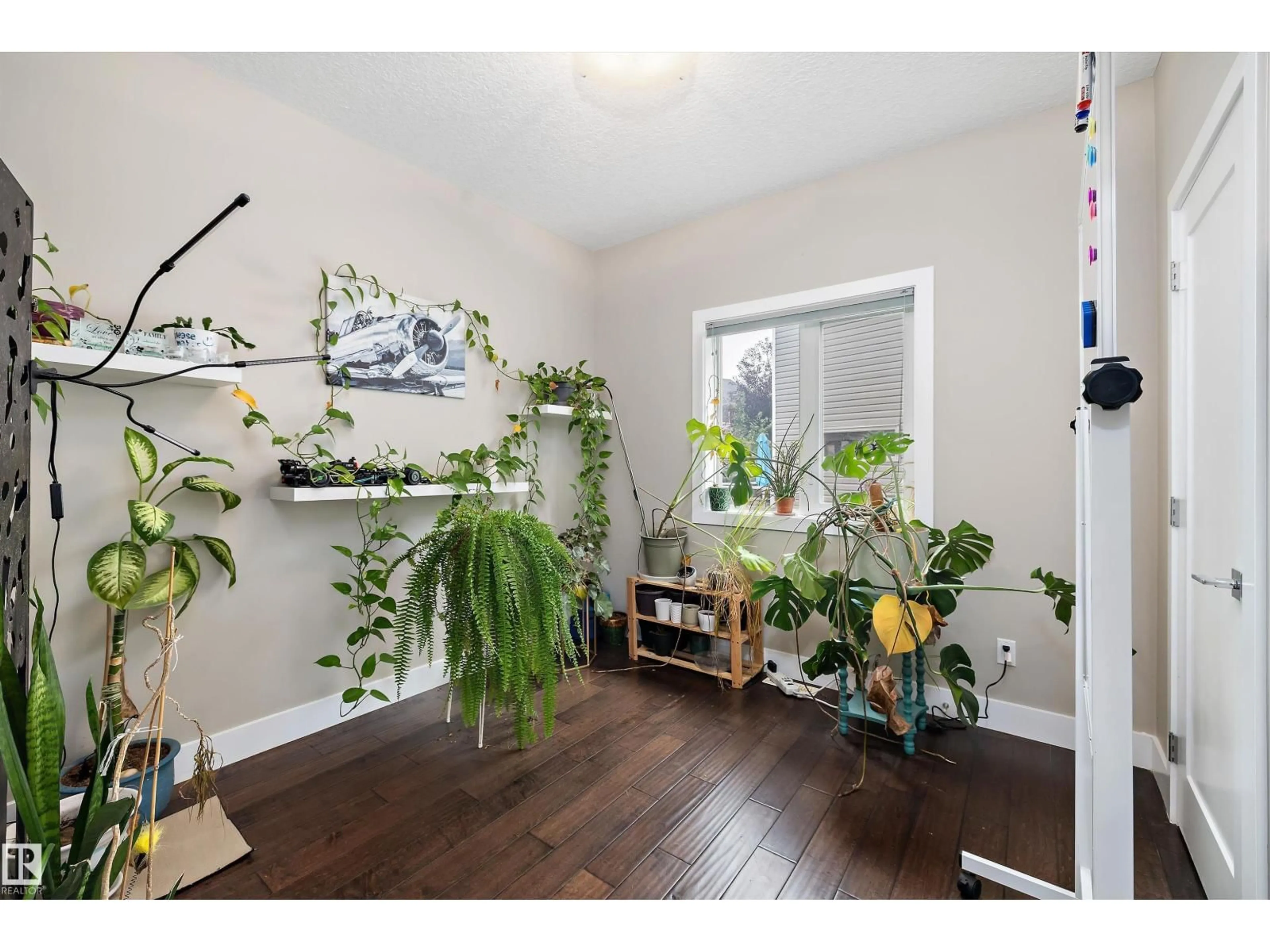 Indoor entryway for SW - 967 175 ST, Edmonton Alberta T6W1Z8