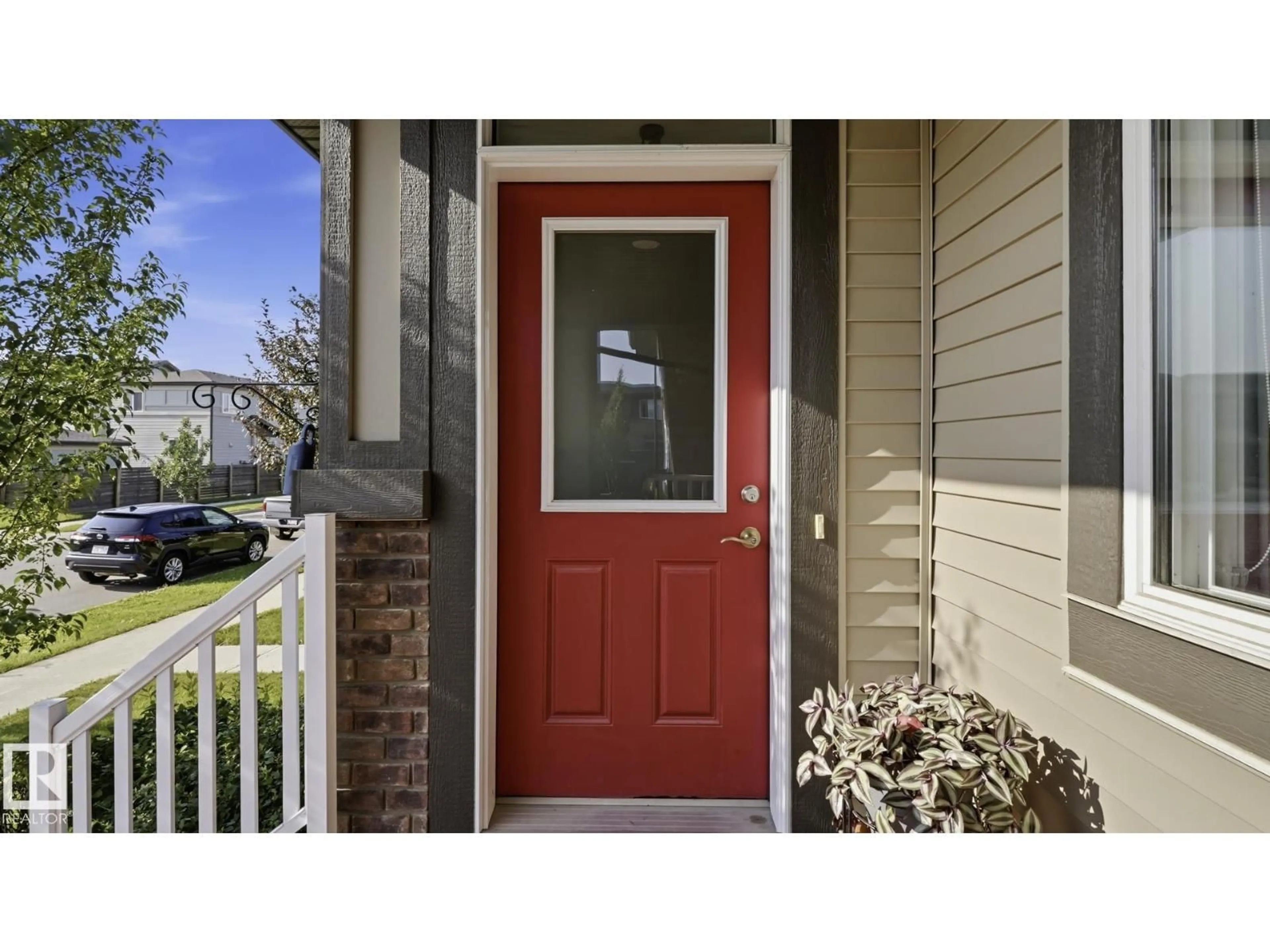 Indoor entryway for SW - 731 36 ST, Edmonton Alberta T6X2G6