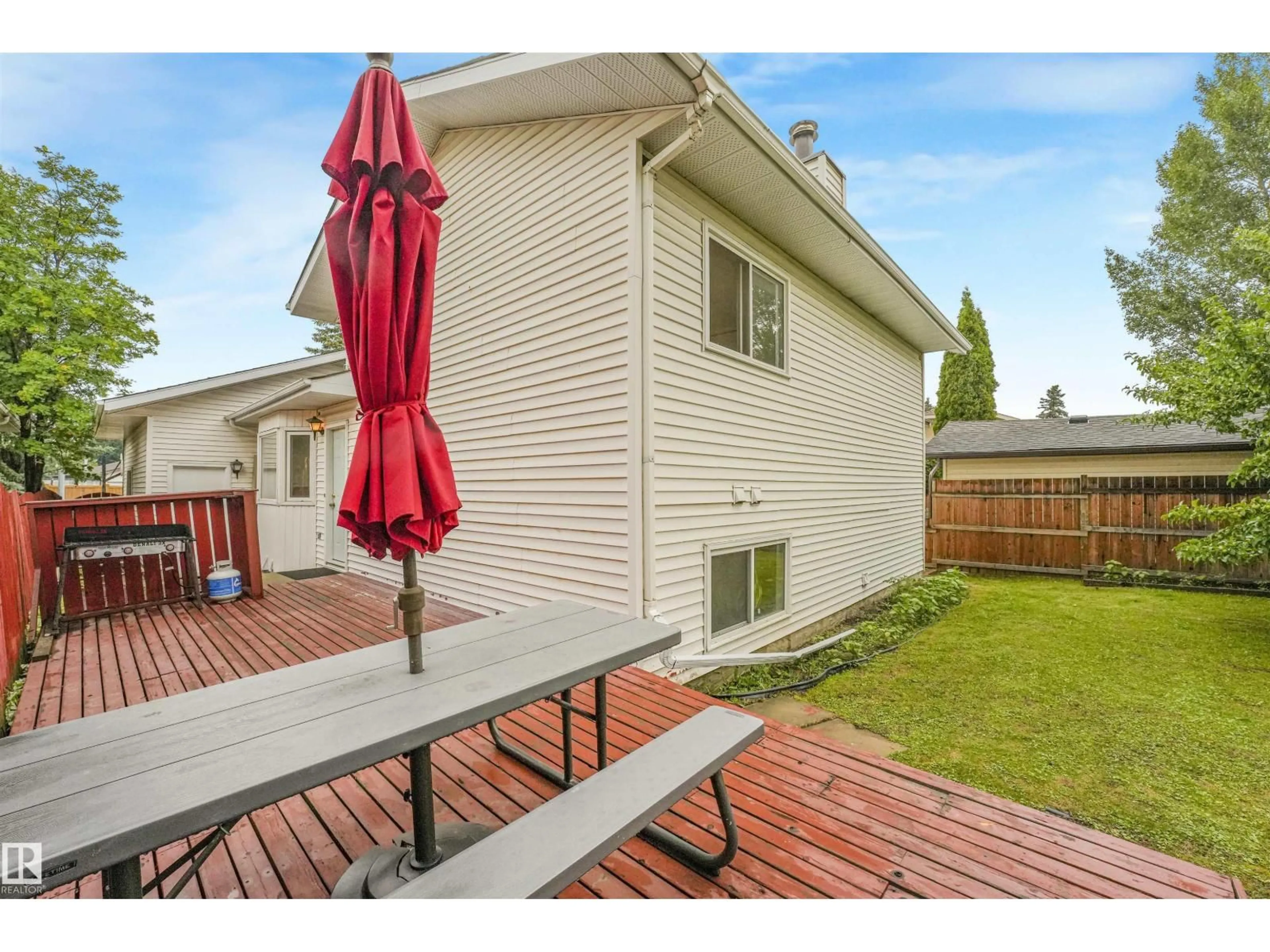 Patio, unknown for 18611 57 AV, Edmonton Alberta T6M2A2